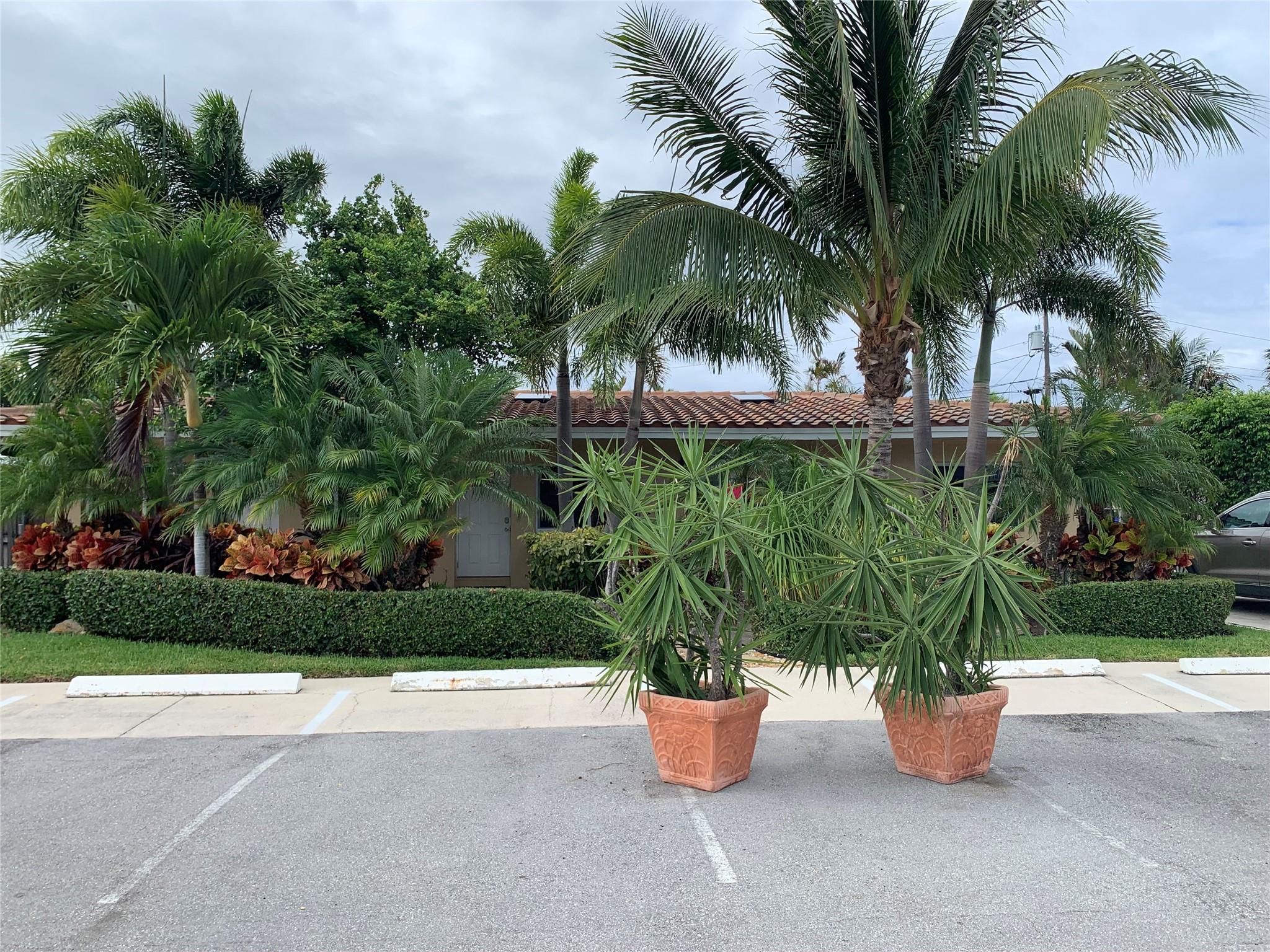 3205 Marine Dr