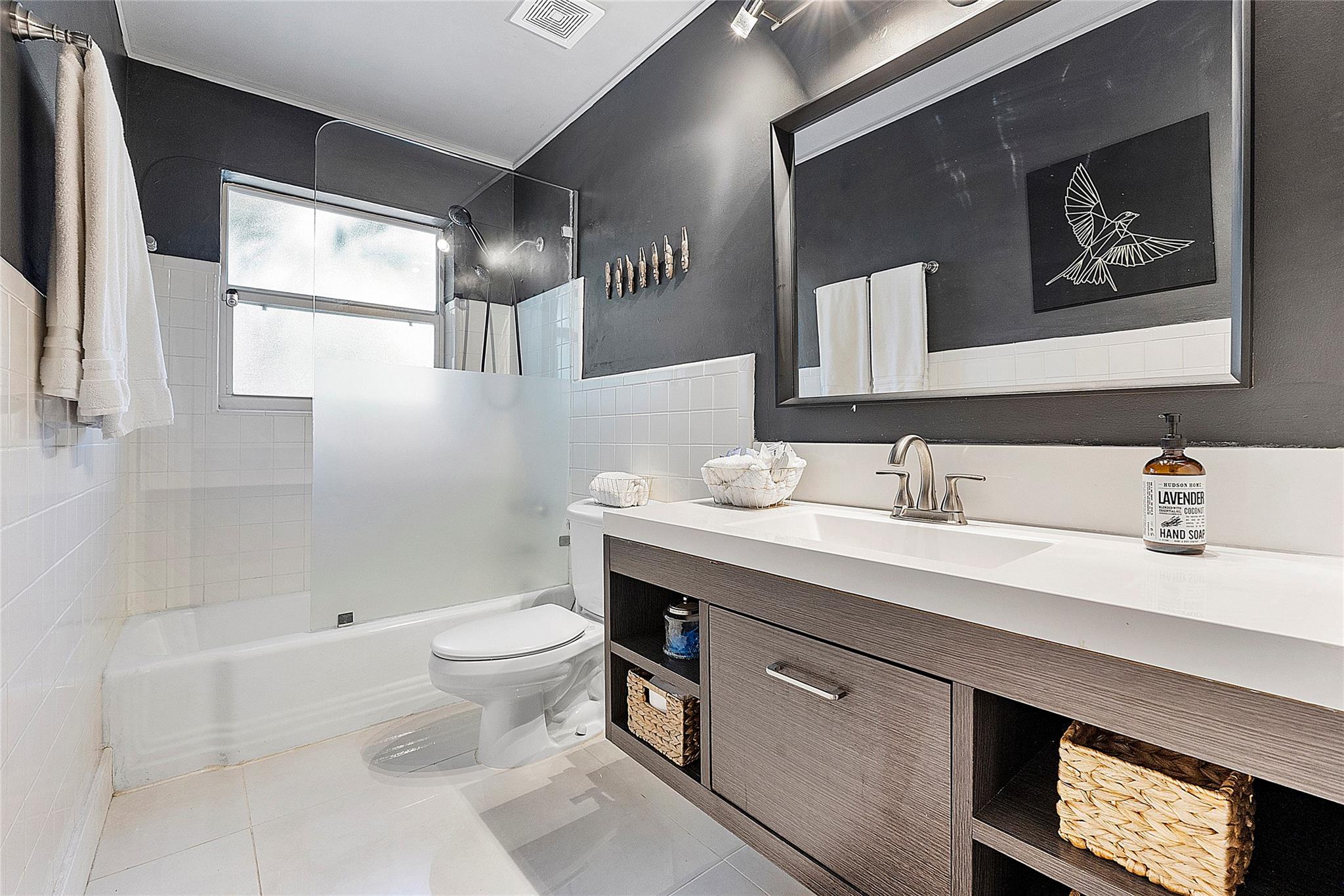 5260 NE 17th Ter Fort Lauderdale, FL 33334