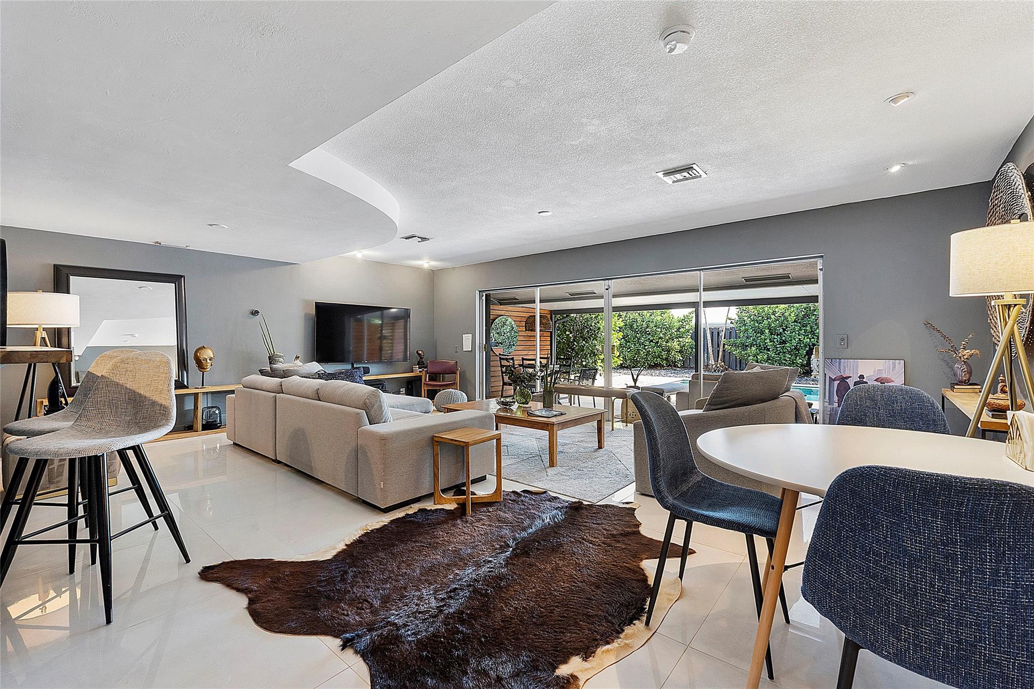 5260 NE 17th Ter Fort Lauderdale, FL 33334