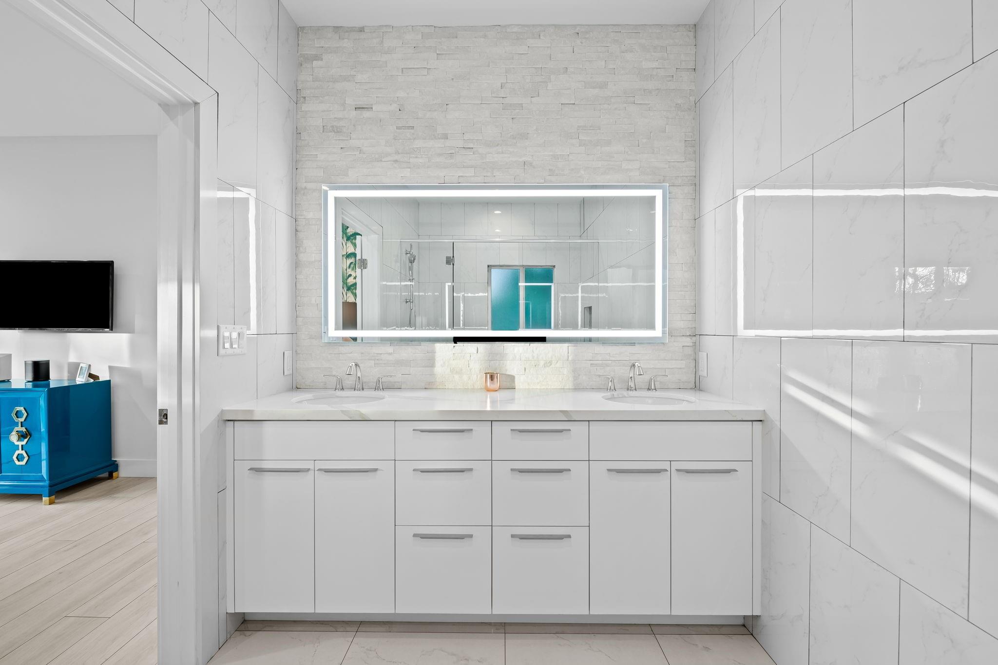 1731 NE 23rd Ave Fort Lauderdale, FL 33305