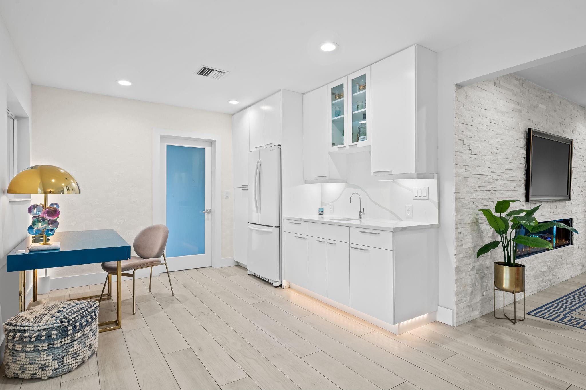 1731 NE 23rd Ave Fort Lauderdale, FL 33305