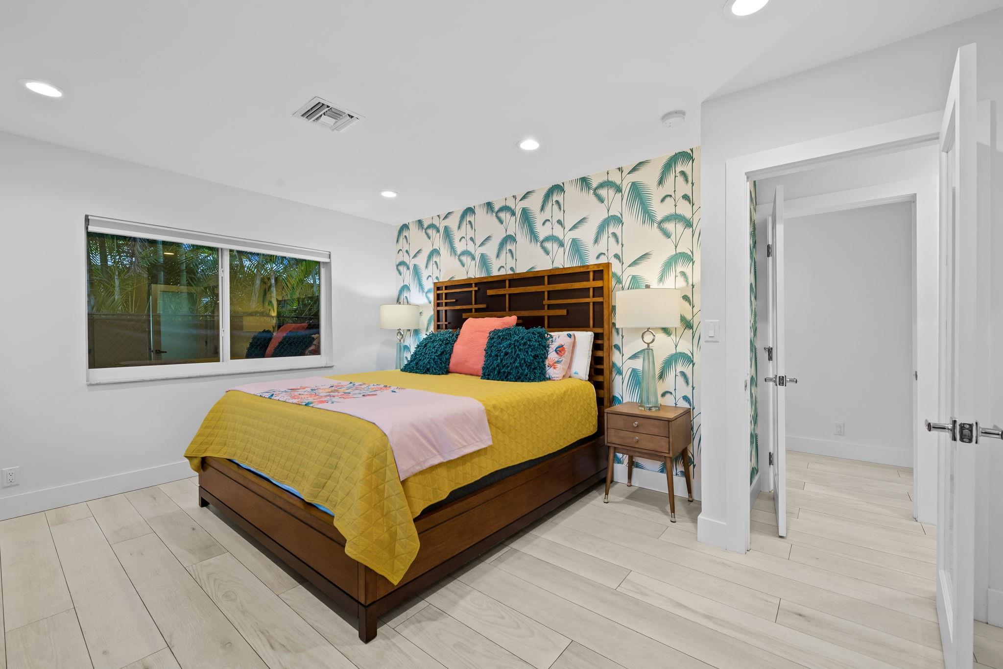 1731 NE 23rd Ave Fort Lauderdale, FL 33305