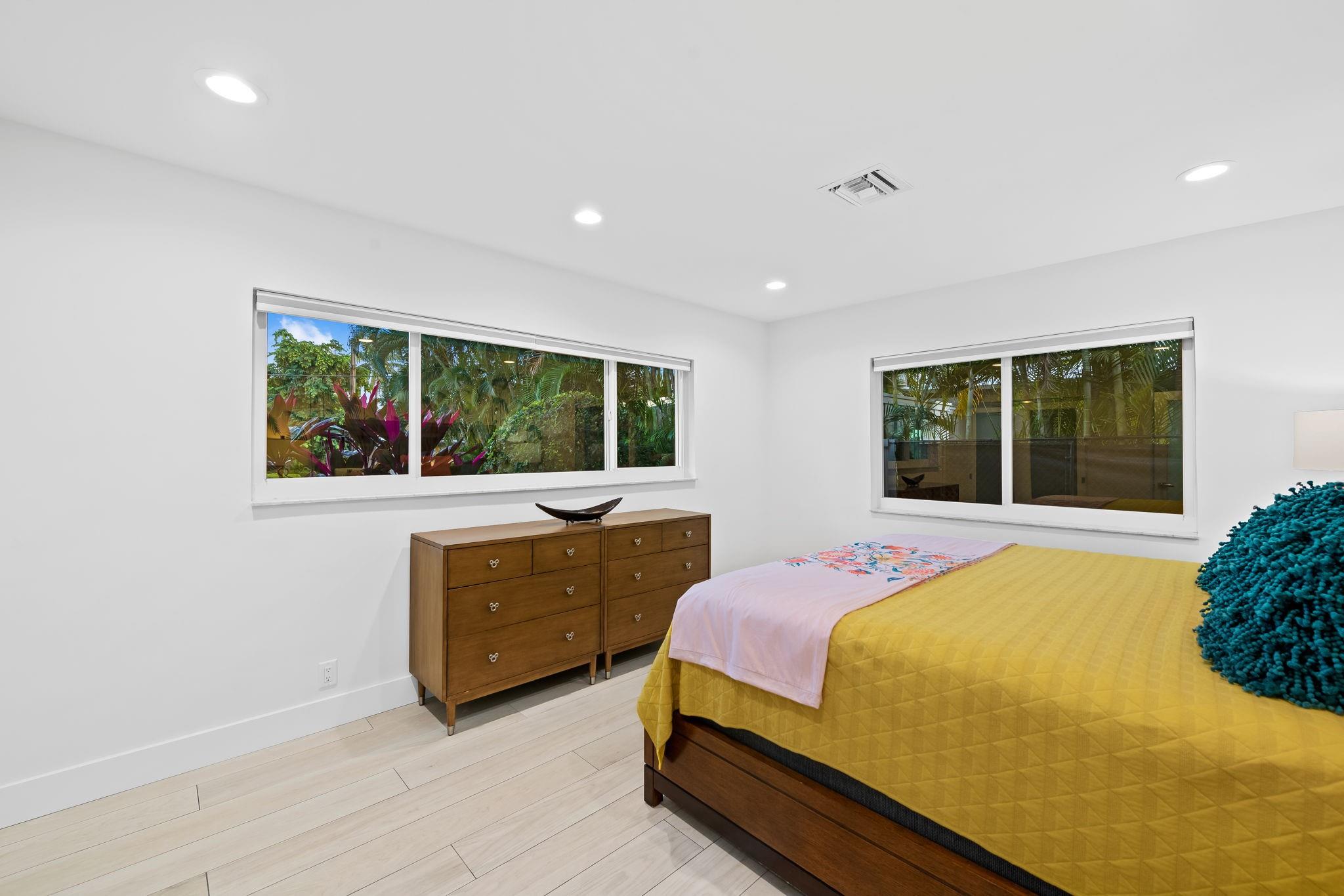 1731 NE 23rd Ave Fort Lauderdale, FL 33305