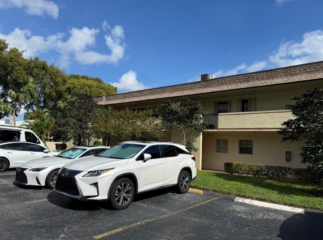 5515 Lakewood Cir #125 Pompano Beach, FL 33063