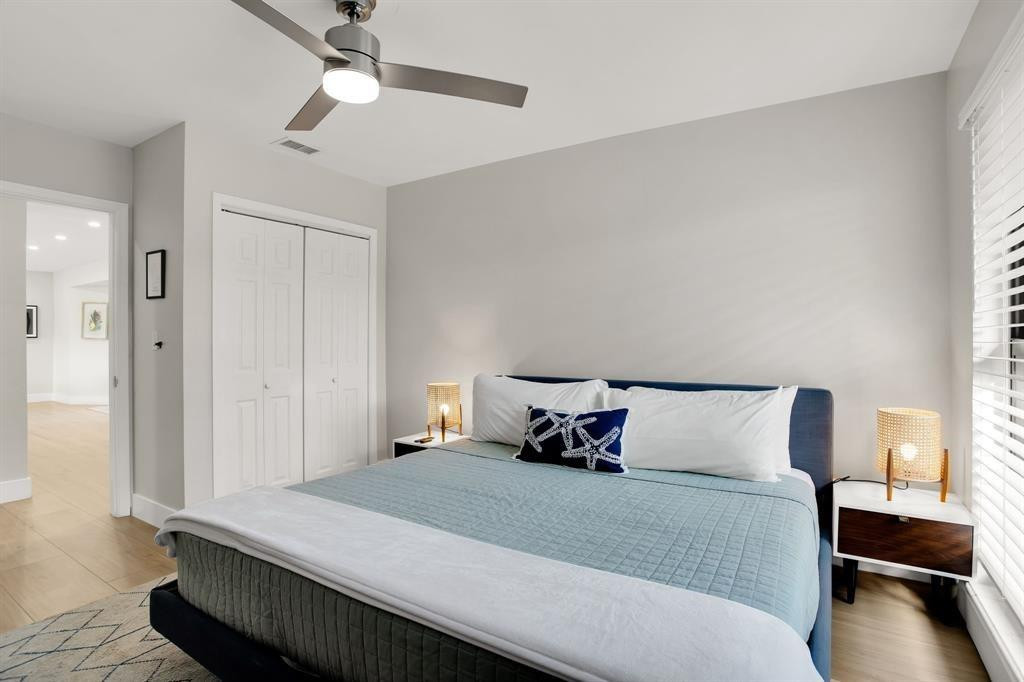 24 Castle Hbr Fort Lauderdale, FL 33308