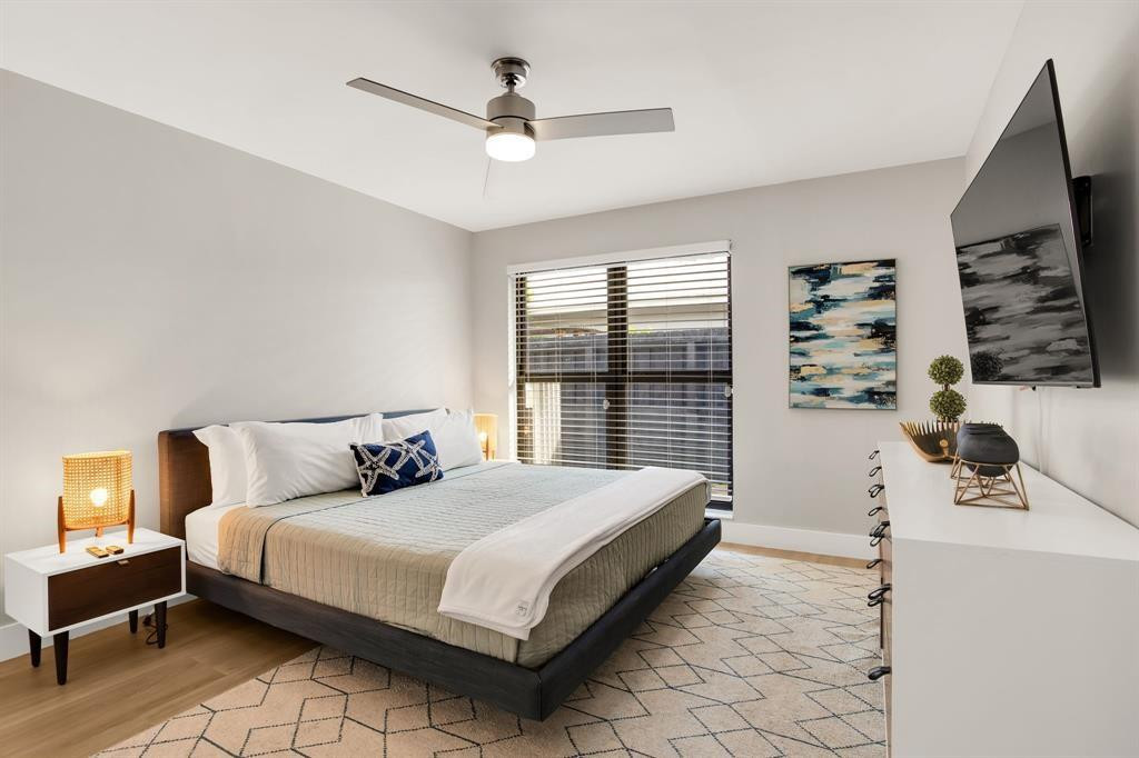 24 Castle Hbr Fort Lauderdale, FL 33308