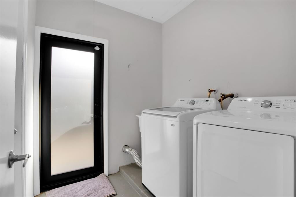 24 Castle Hbr Fort Lauderdale, FL 33308