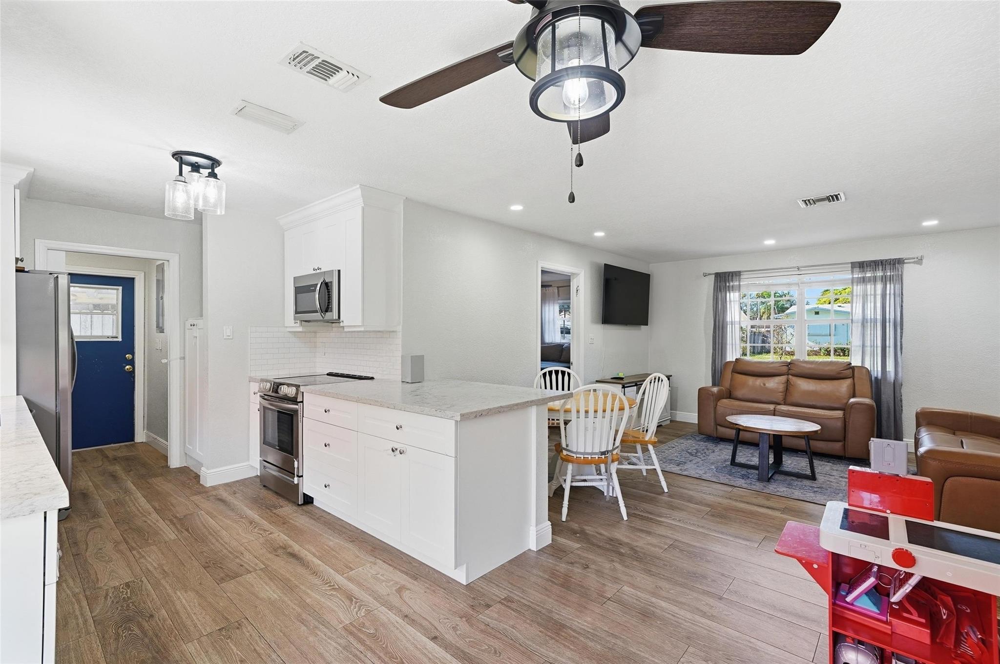 4730 SW 54th Ter Davie, FL 33314