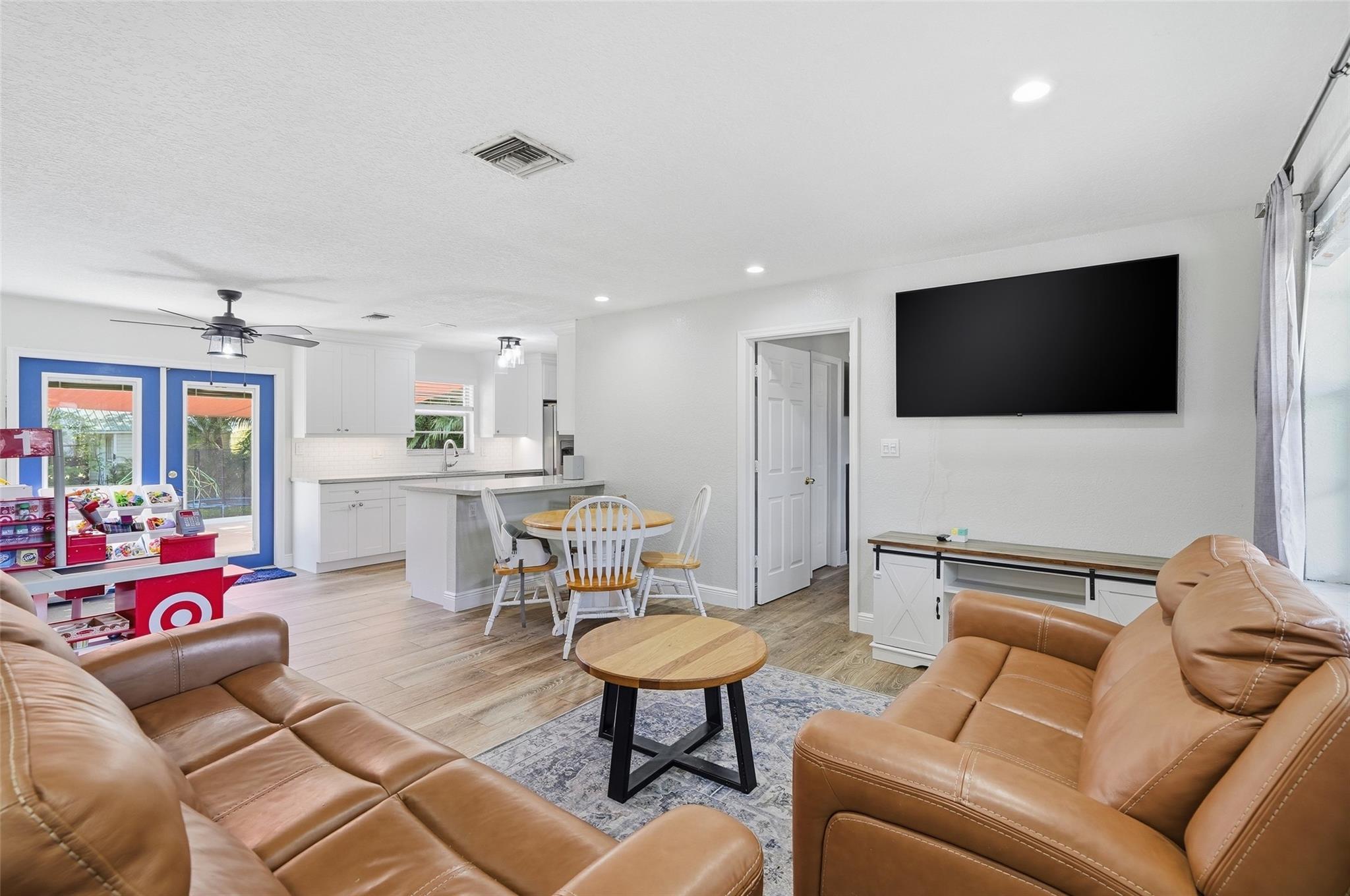 4730 SW 54th Ter Davie, FL 33314