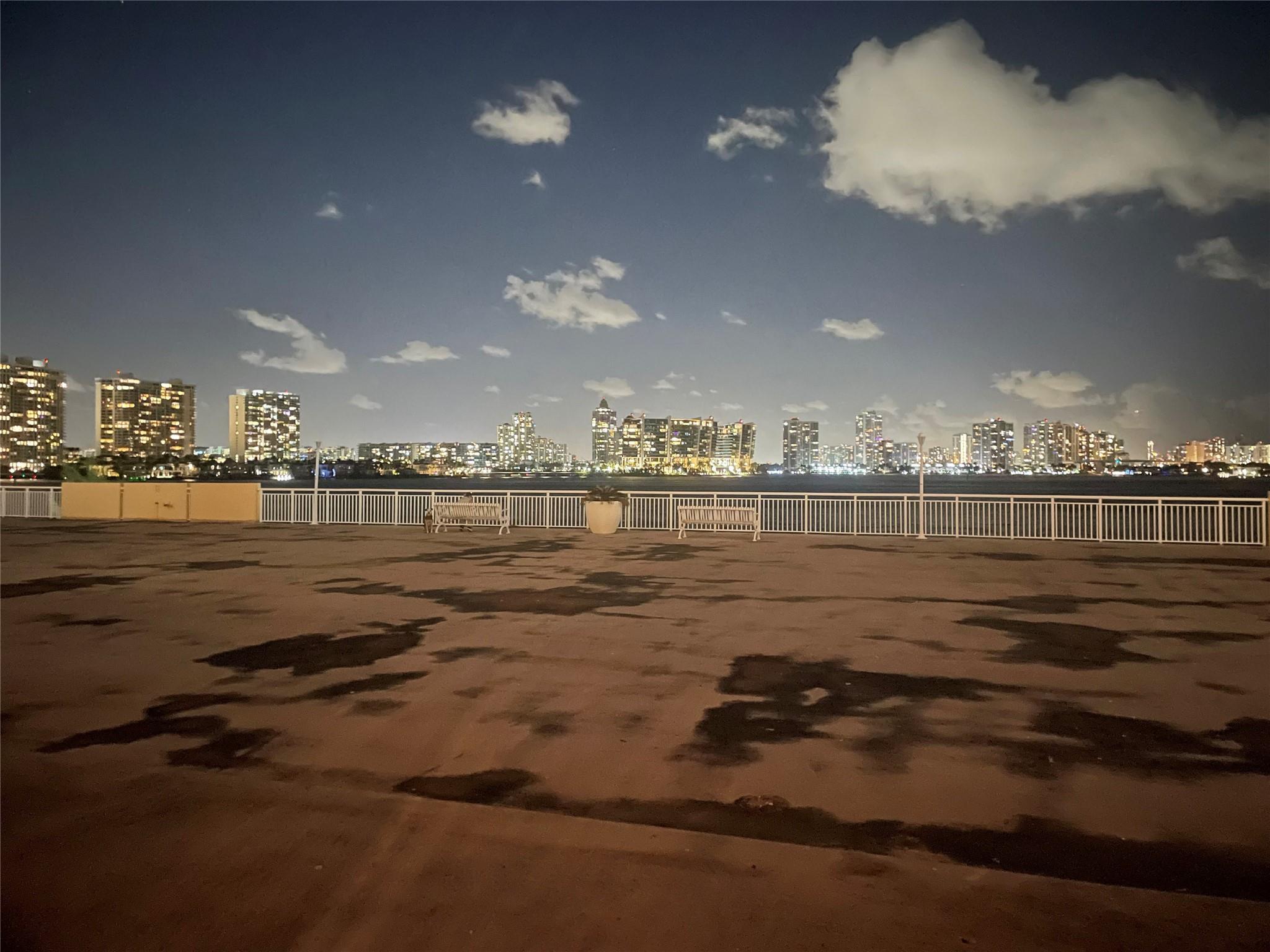 image Winston Towers 20017