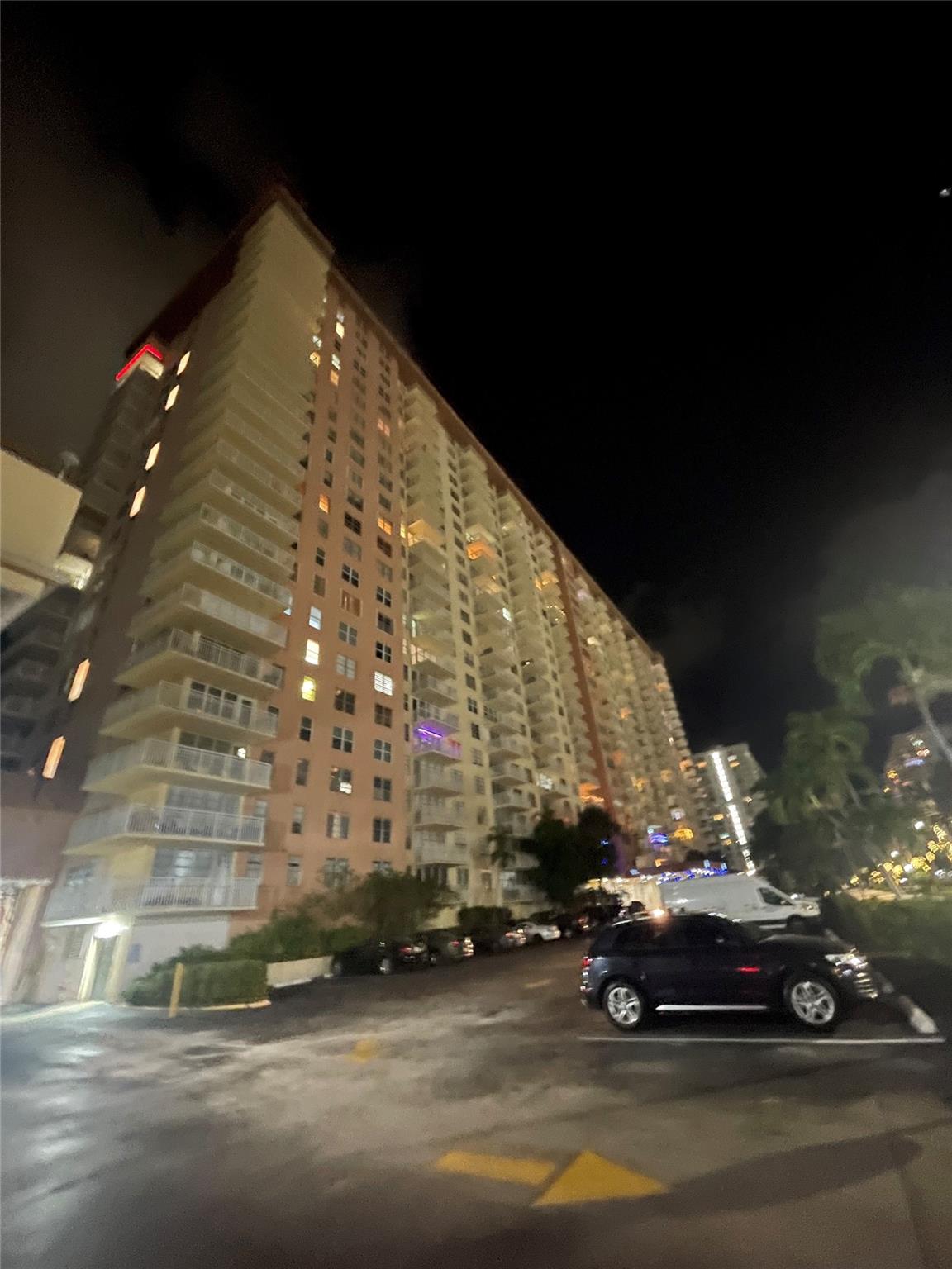 image Winston Towers 20023