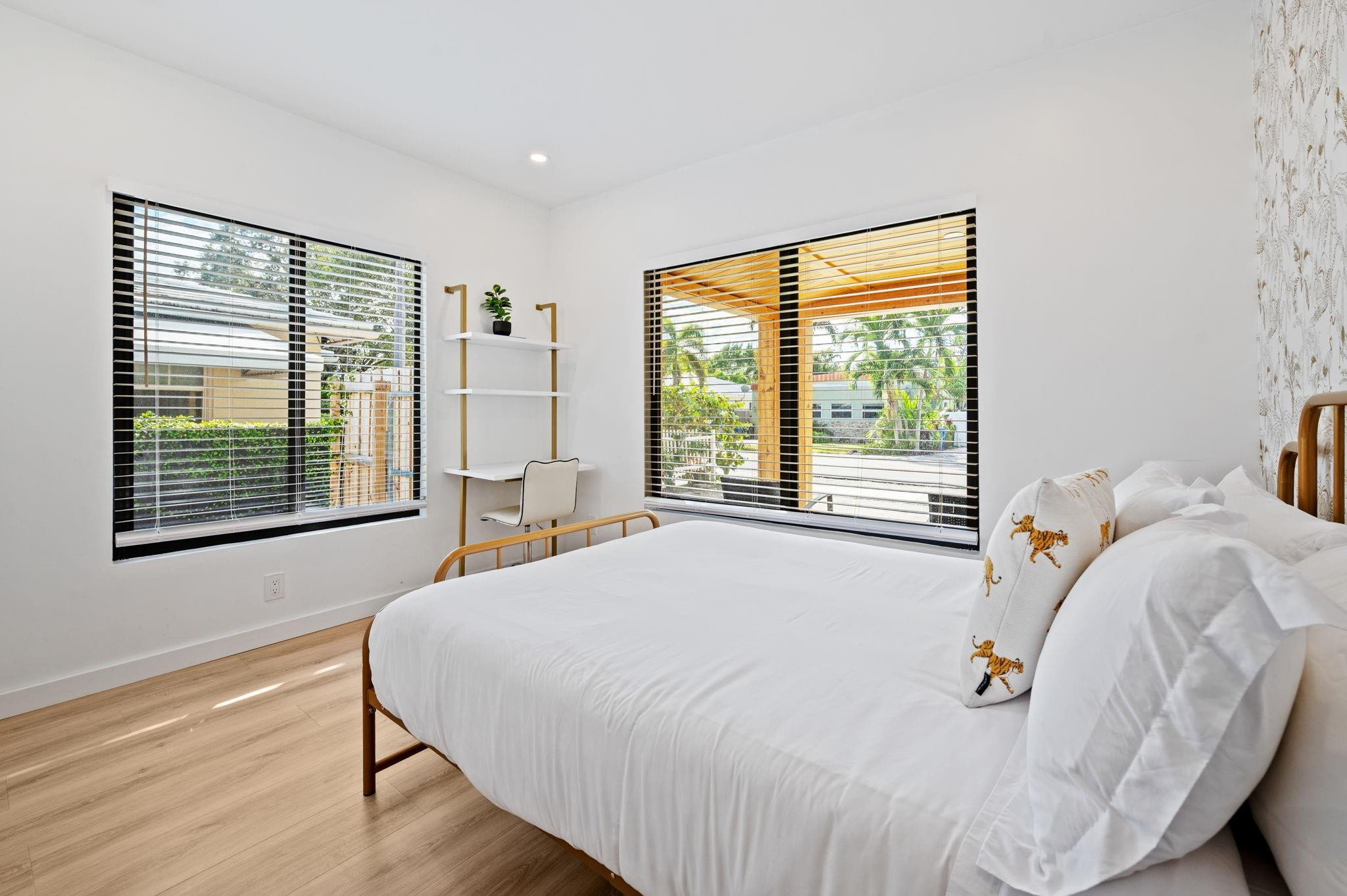 648 NE 16th Fort Lauderdale, FL 33304