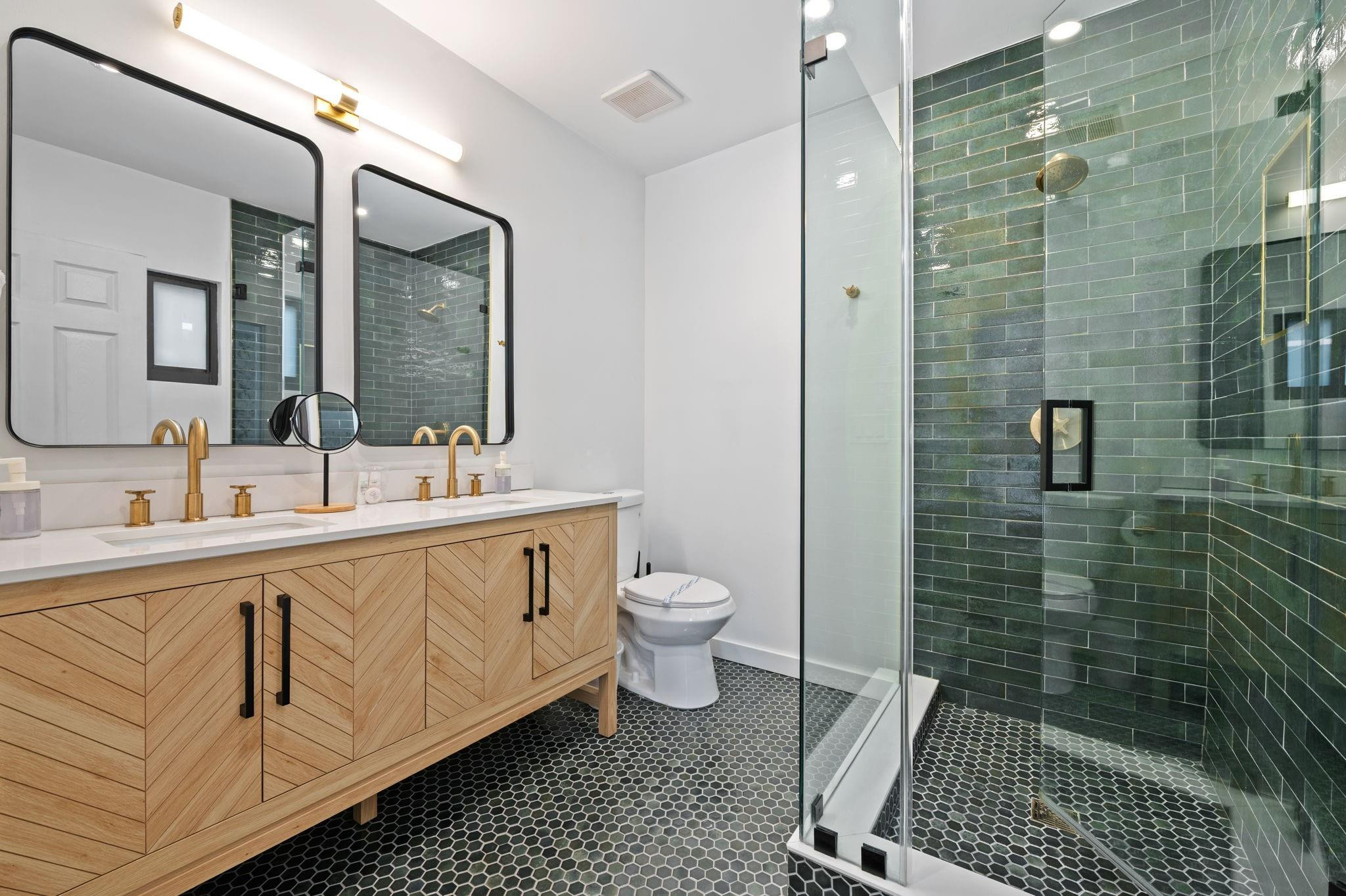 648 NE 16th Fort Lauderdale, FL 33304