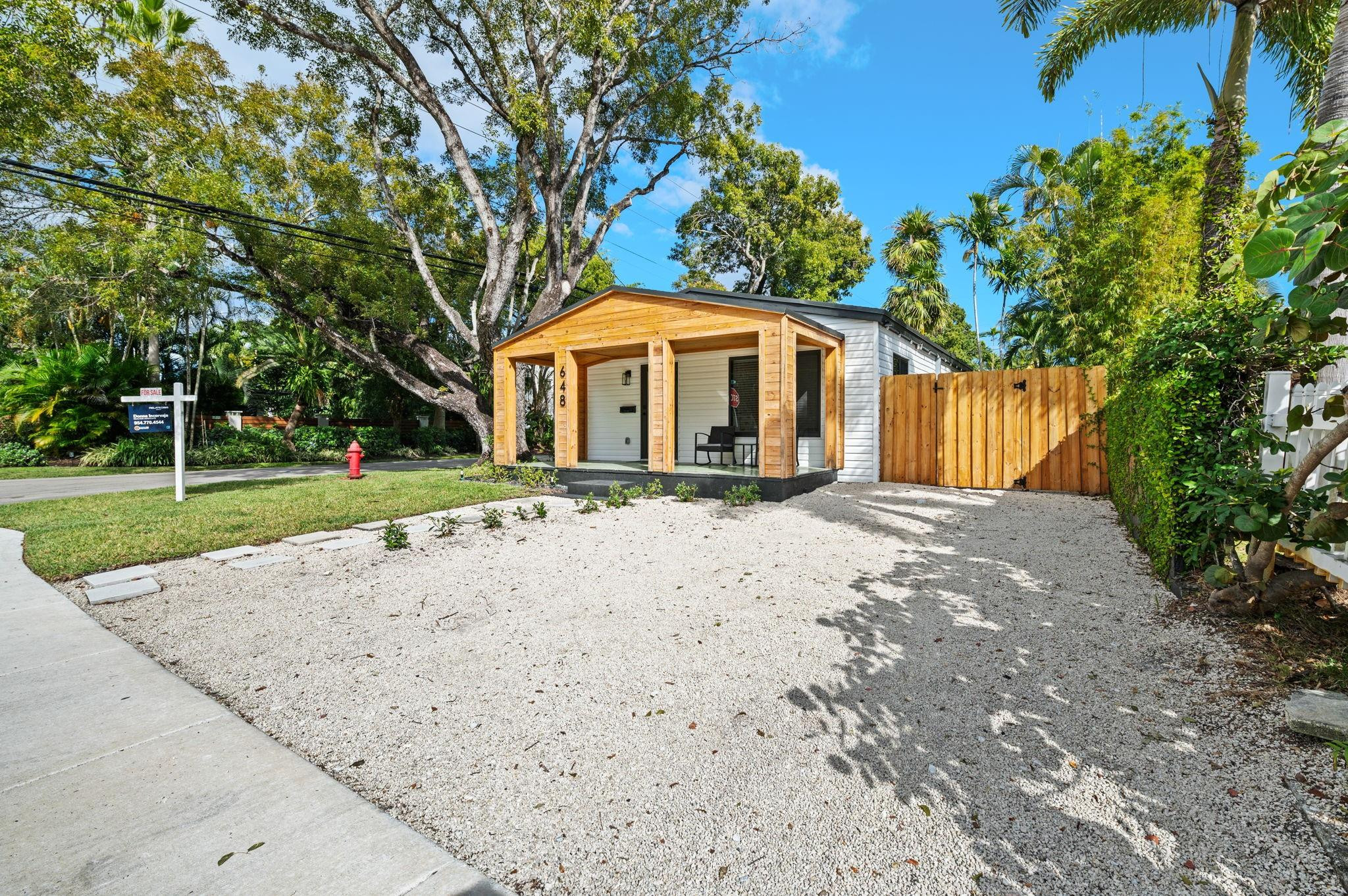 648 NE 16th Fort Lauderdale, FL 33304