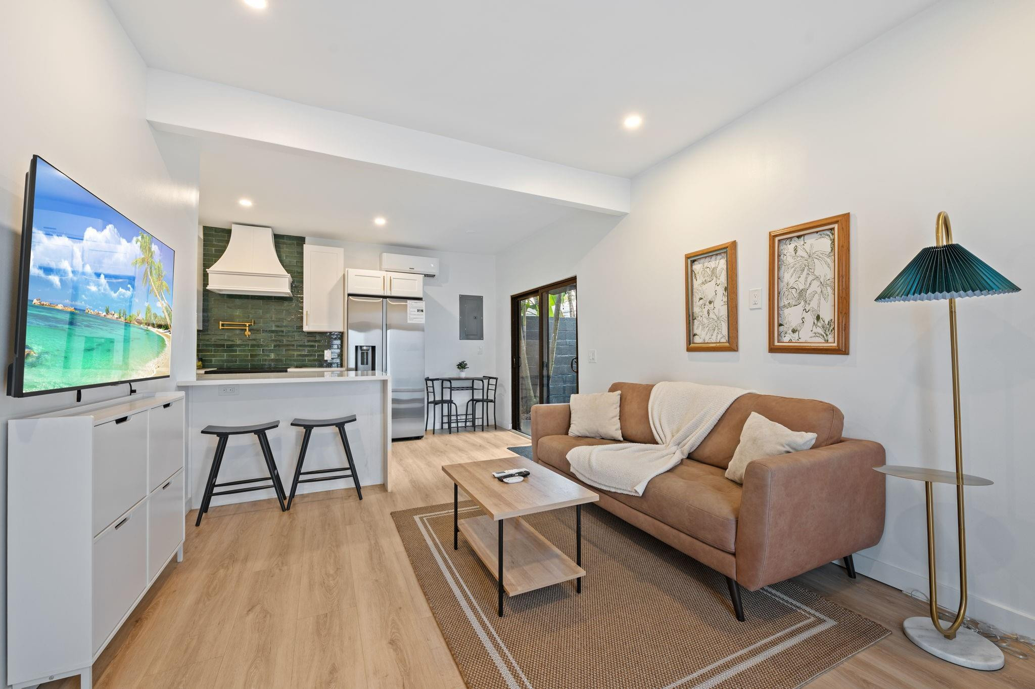 648 NE 16th Fort Lauderdale, FL 33304