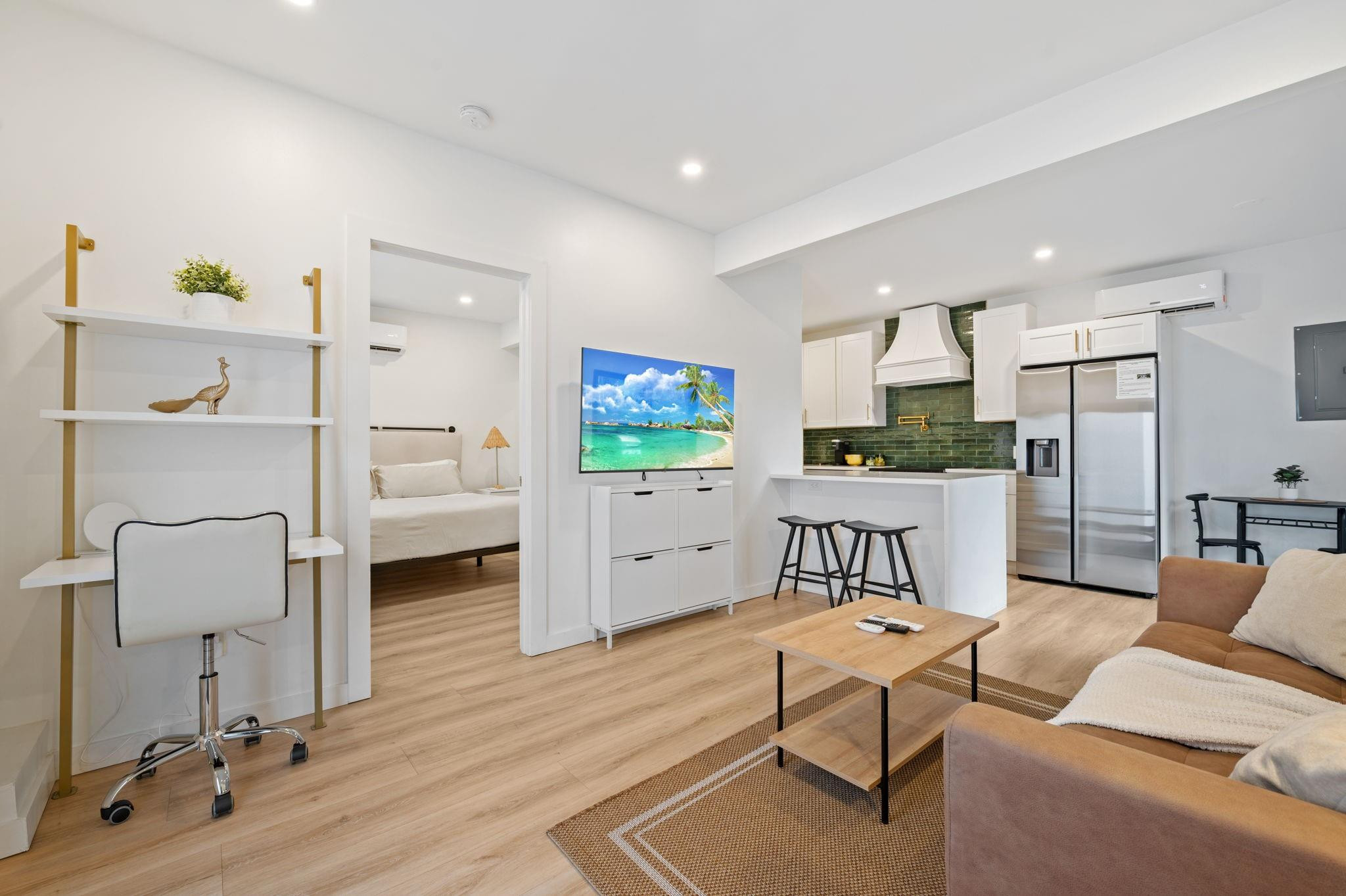 648 NE 16th Fort Lauderdale, FL 33304