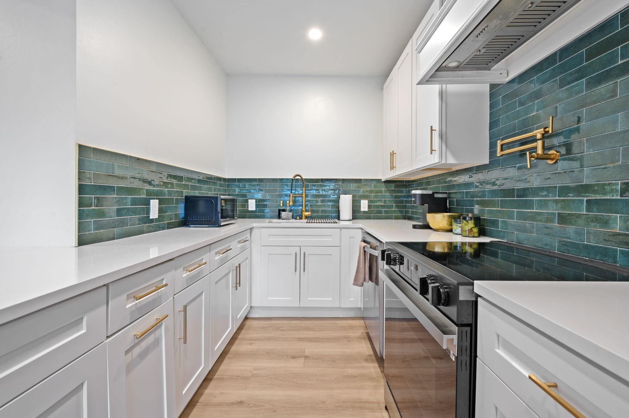 648 NE 16th Fort Lauderdale, FL 33304