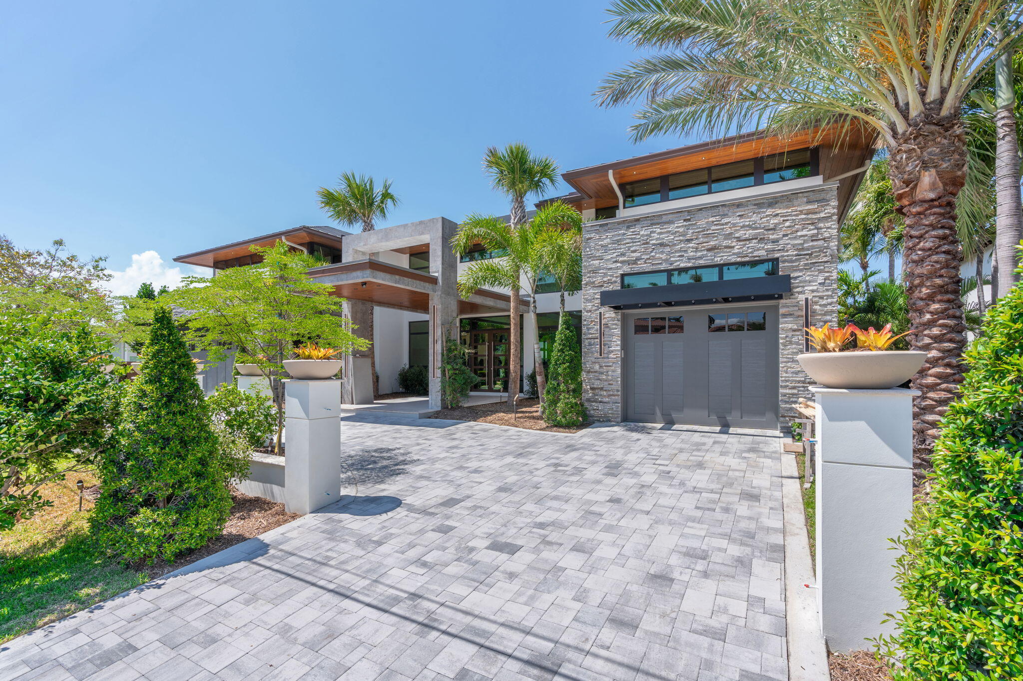 2839 NE 26th Fort Lauderdale, FL 33306