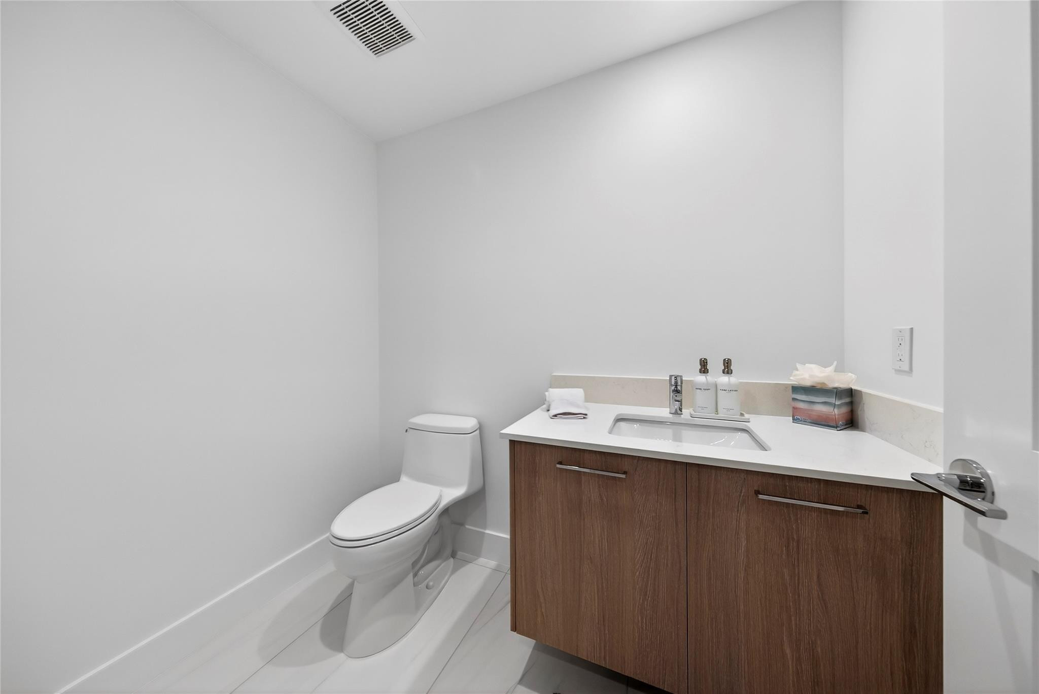 153 N Seabreeze #1901-S Fort Lauderdale, FL 33304