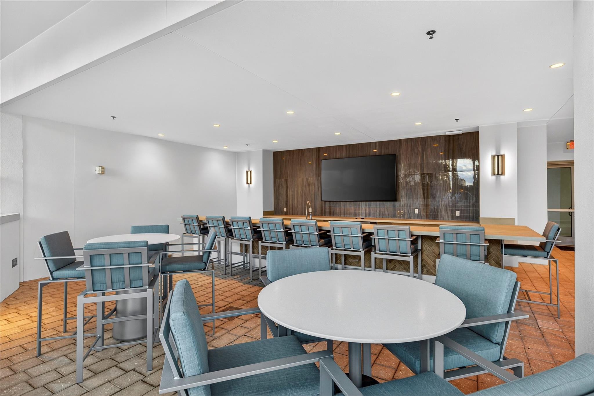 153 N Seabreeze #1901-S Fort Lauderdale, FL 33304