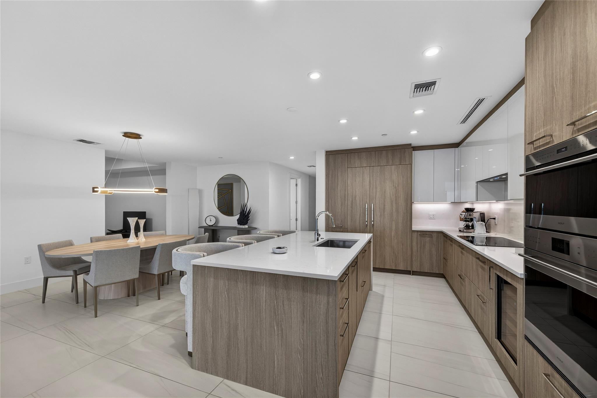 153 N Seabreeze #1901-S Fort Lauderdale, FL 33304