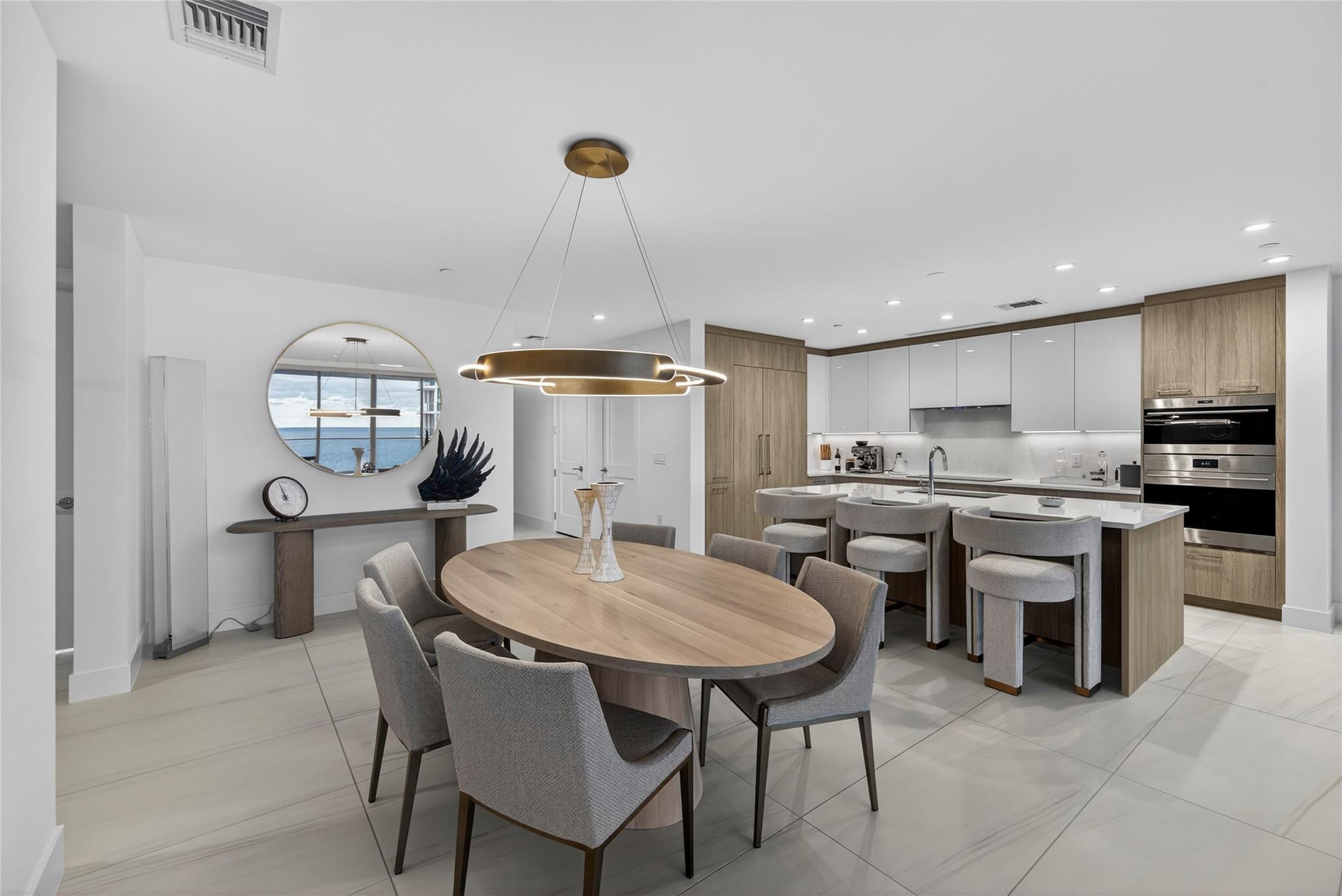 153 N Seabreeze #1901-S Fort Lauderdale, FL 33304