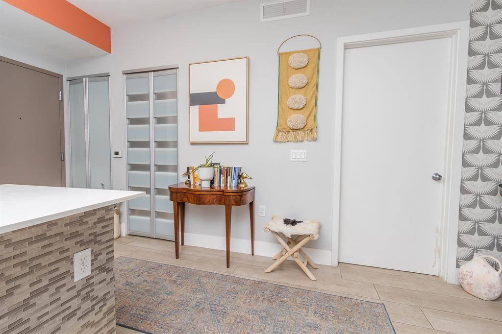 201 SW 17th #602 Miami, FL 33129