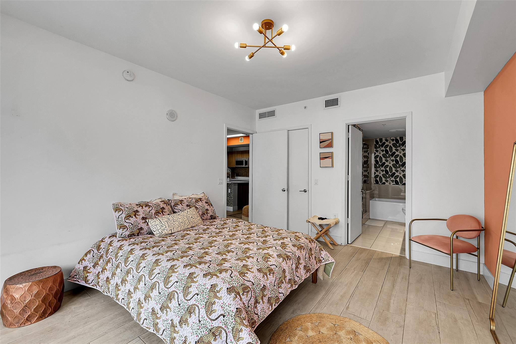 201 SW 17th #602 Miami, FL 33129