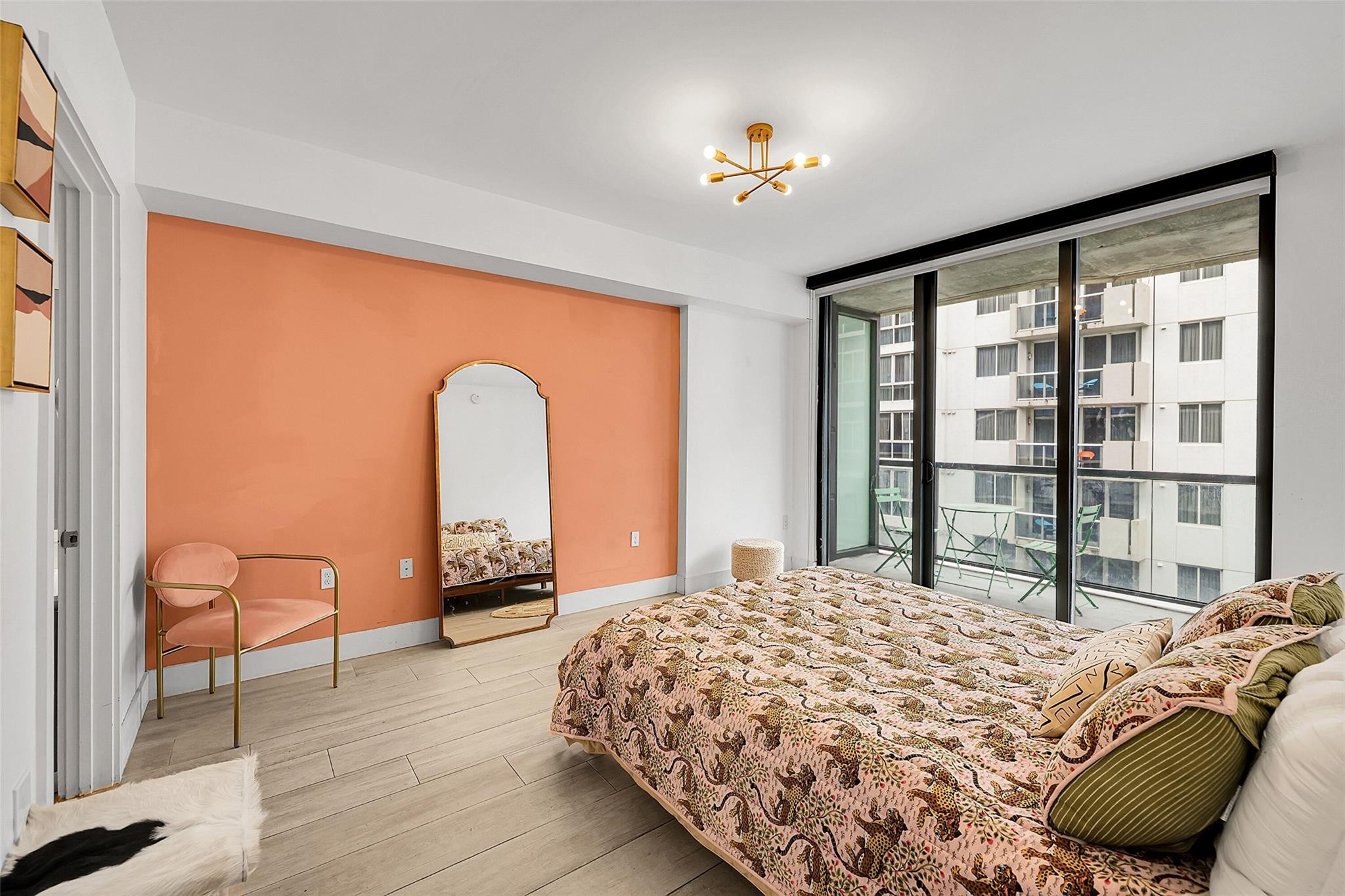 201 SW 17th #602 Miami, FL 33129