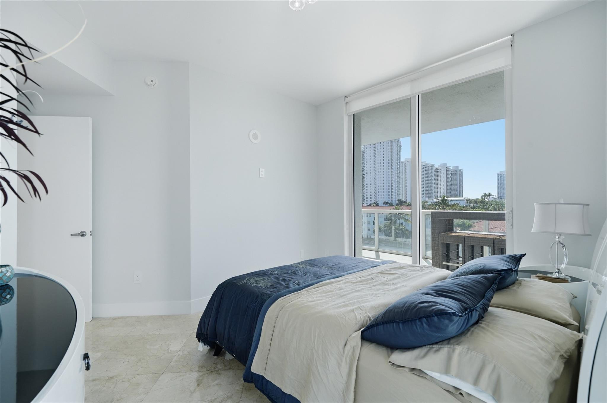 image 3030 Aventura27