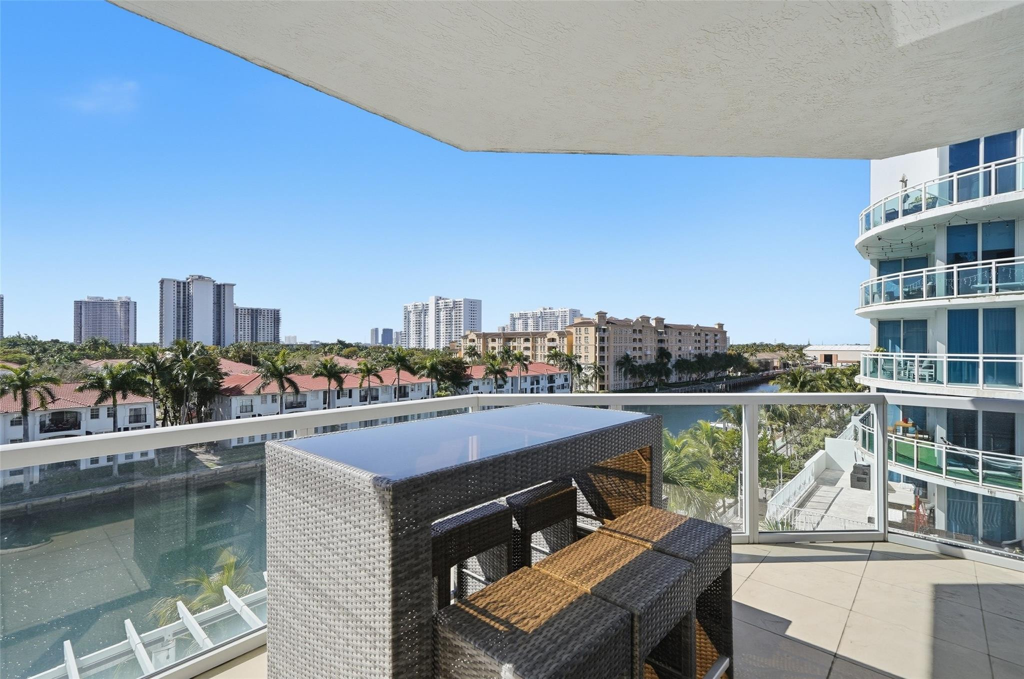 image 3030 Aventura43