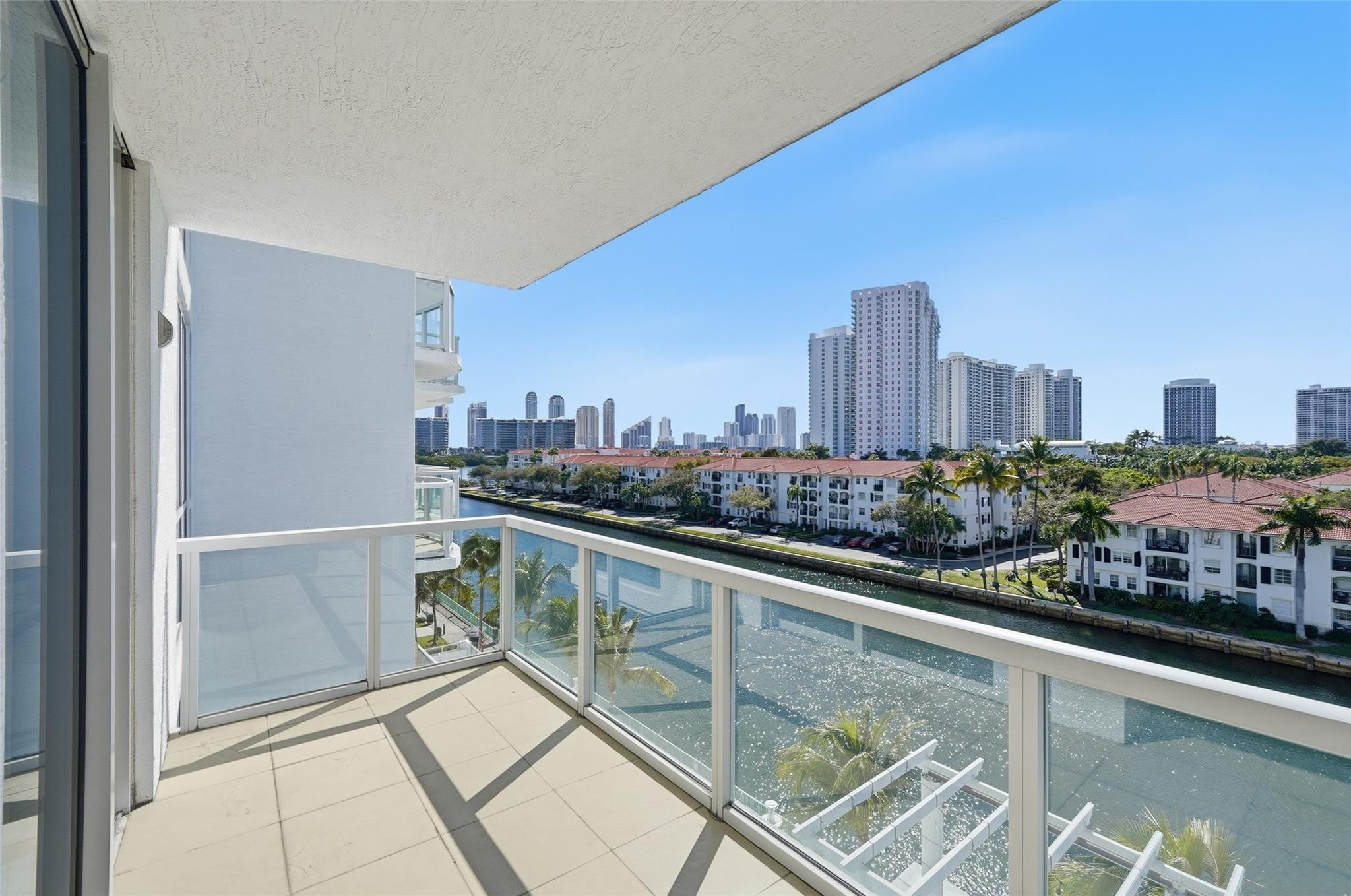 image 3030 Aventura45