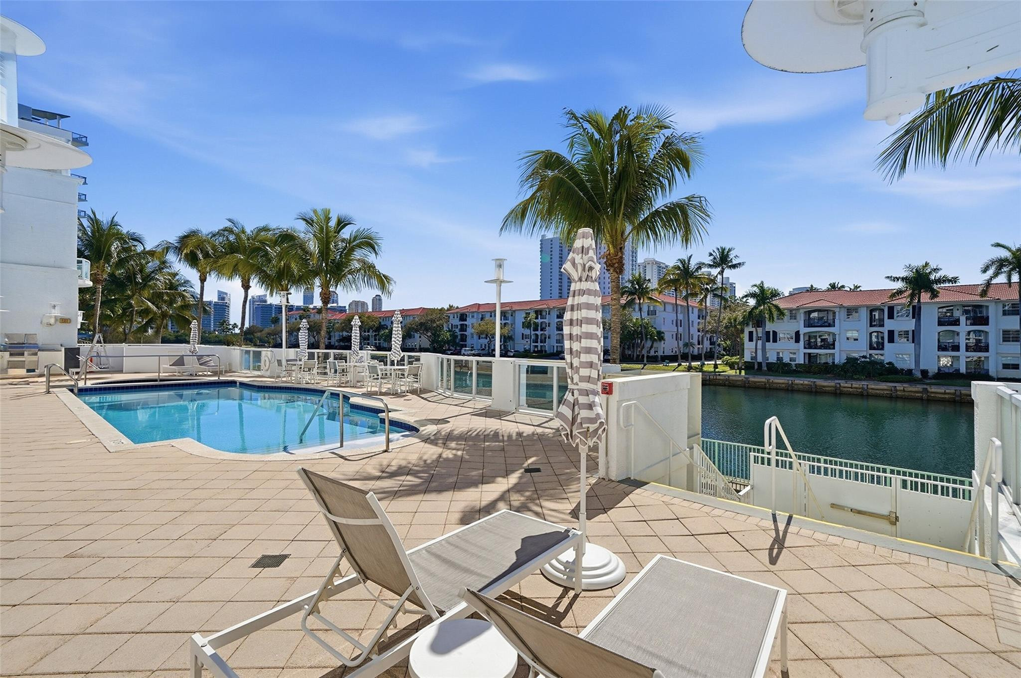 image 3030 Aventura54