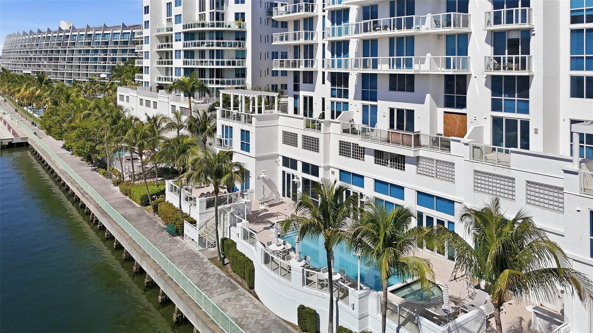 image 3030 Aventura73