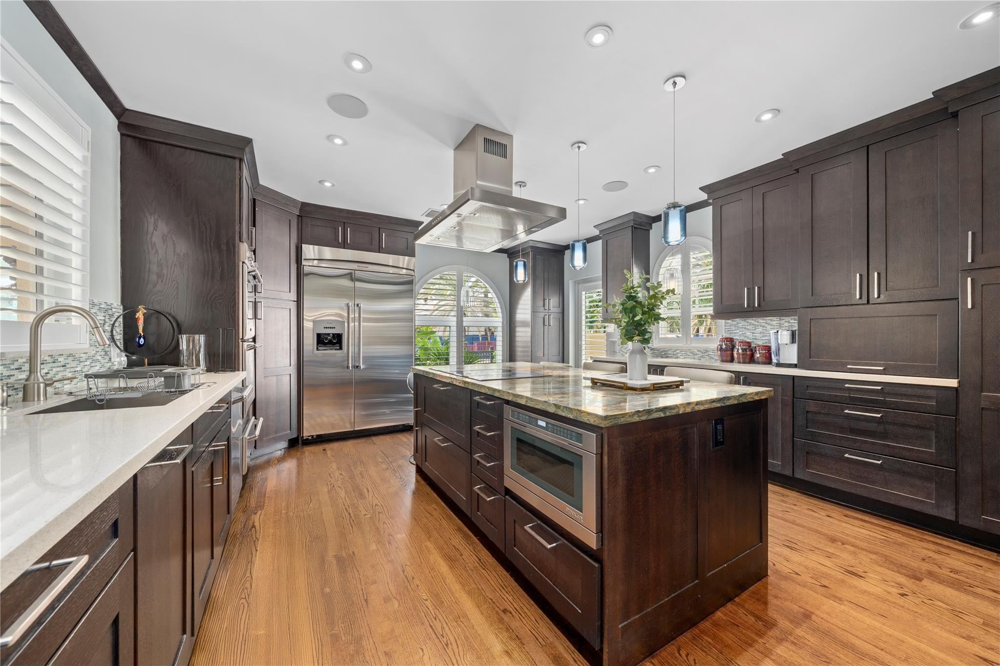 330 Royal Plz Fort Lauderdale, FL 33301