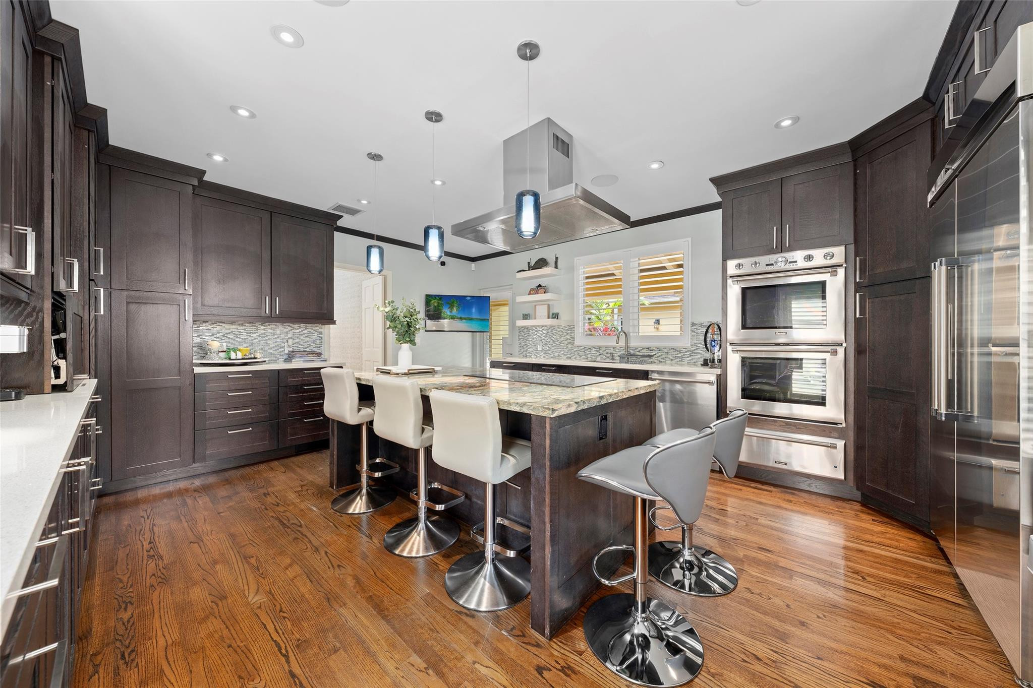 330 Royal Plz Fort Lauderdale, FL 33301