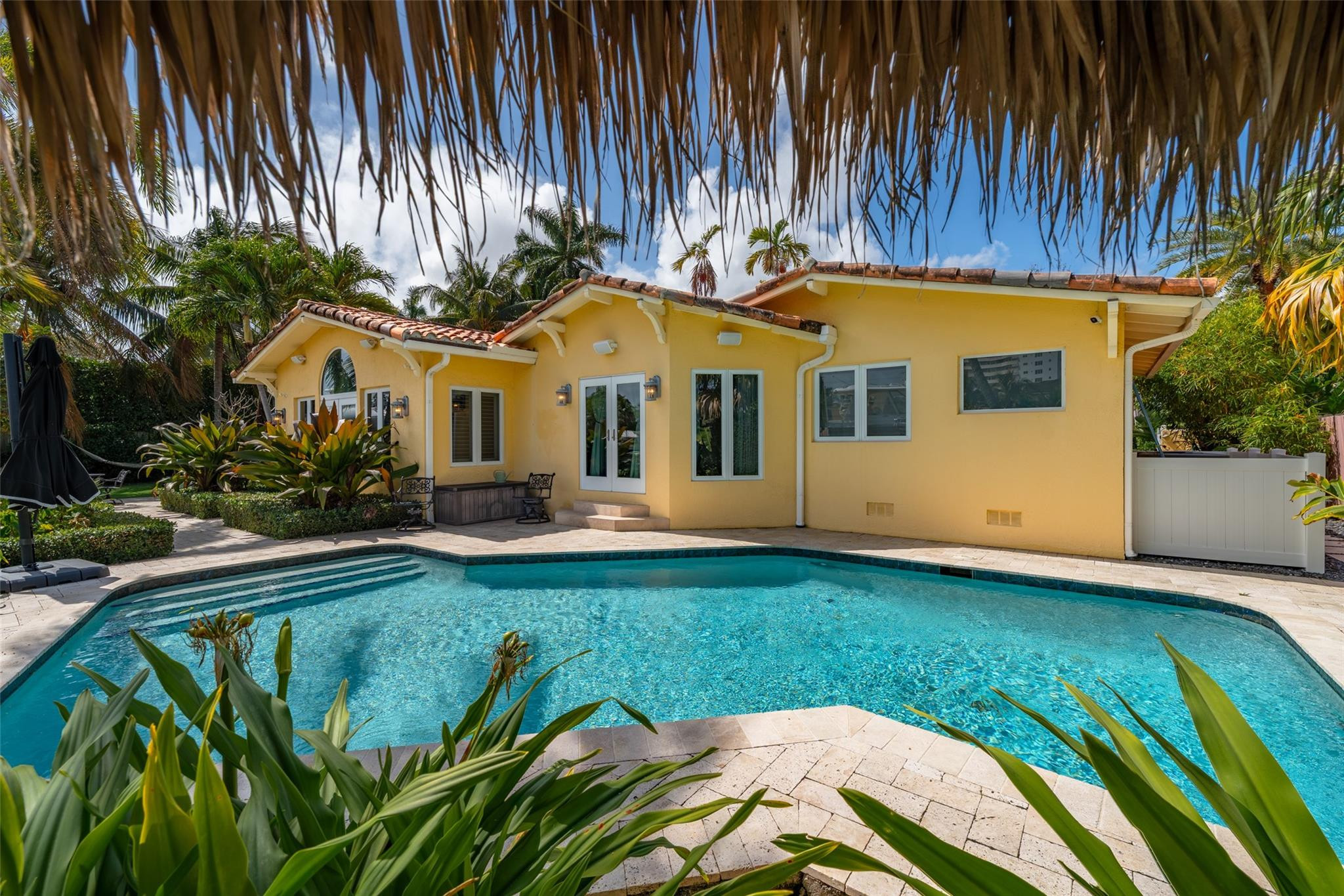 330 Royal Plz Fort Lauderdale, FL 33301