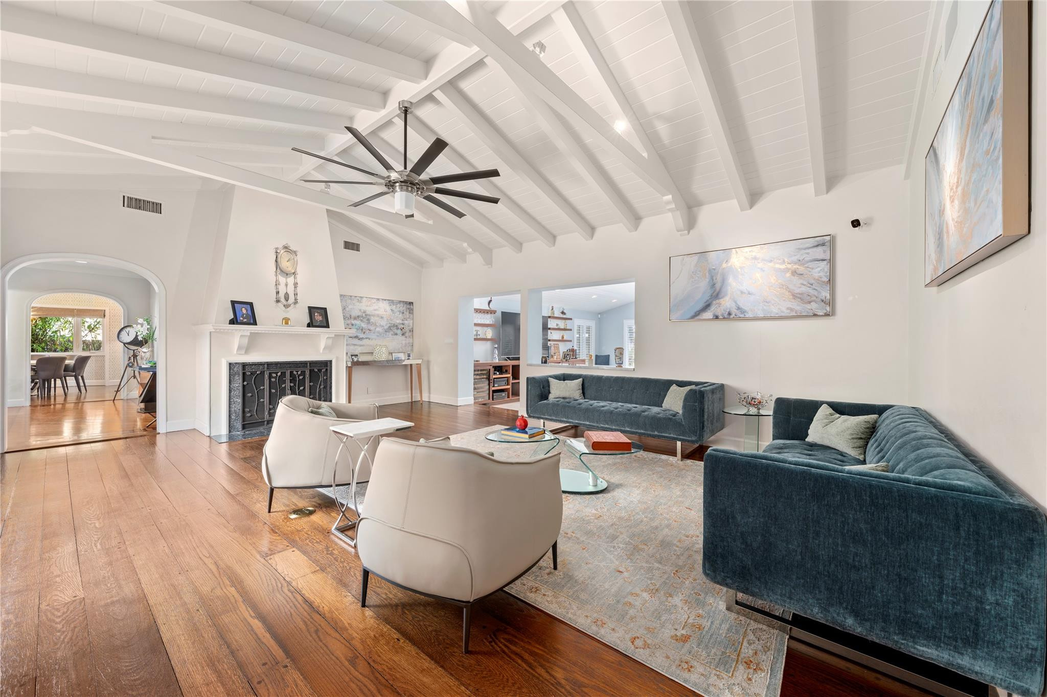 330 Royal Plz Fort Lauderdale, FL 33301