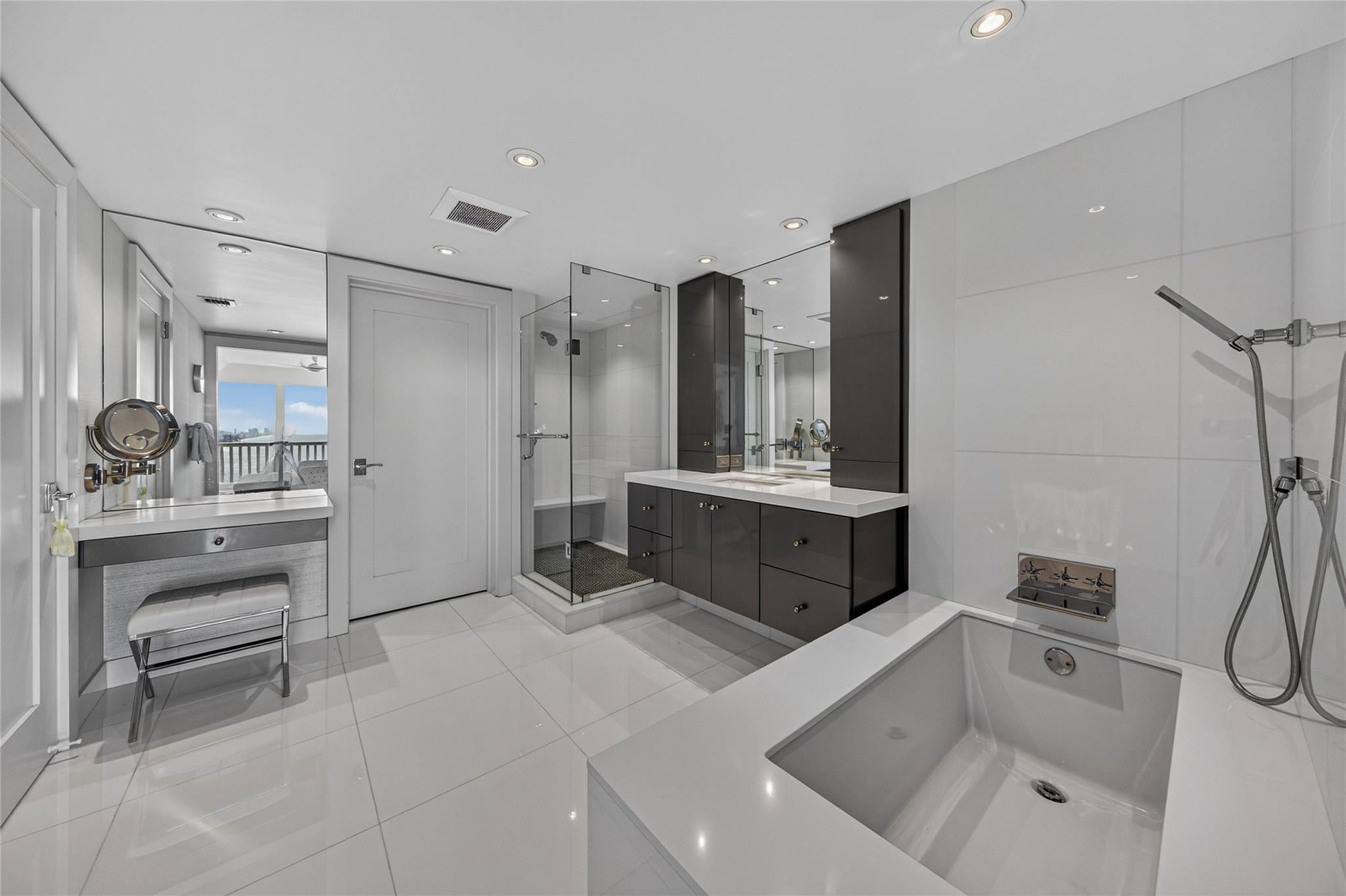 2200 S Ocean #2701-02 Fort Lauderdale, FL 33316