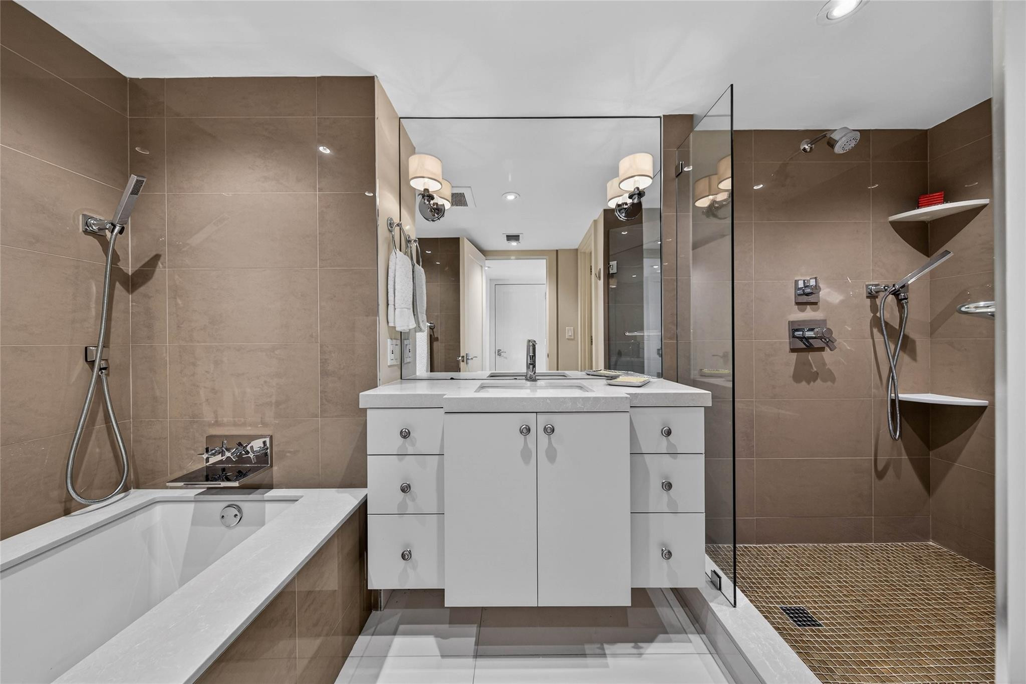 2200 S Ocean #2701-02 Fort Lauderdale, FL 33316