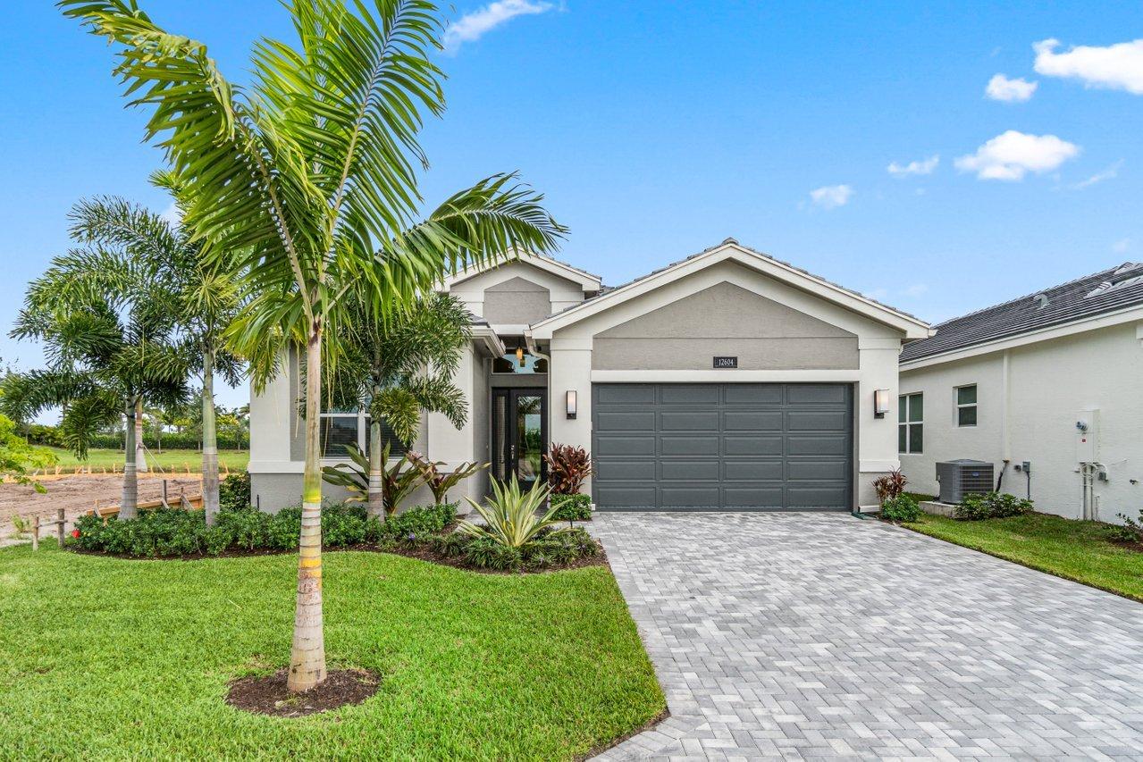 12604 Blue Seagrass Manor