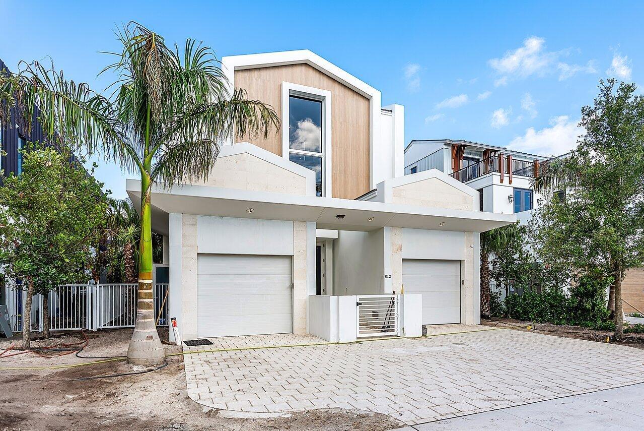 812 Palm Trl,Delray Beach, FL 33483