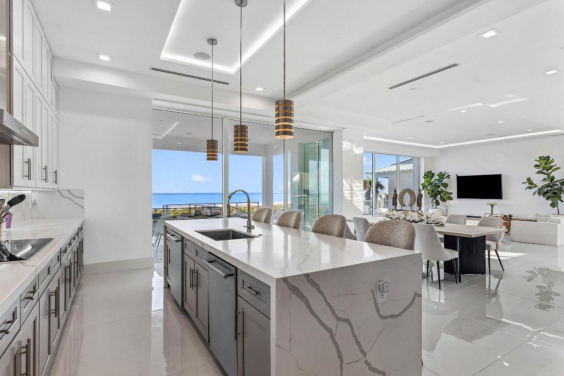 4422 N Highway A1a Hutchinson Island, FL 34949