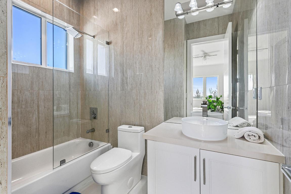 4422 N Highway A1a Hutchinson Island, FL 34949