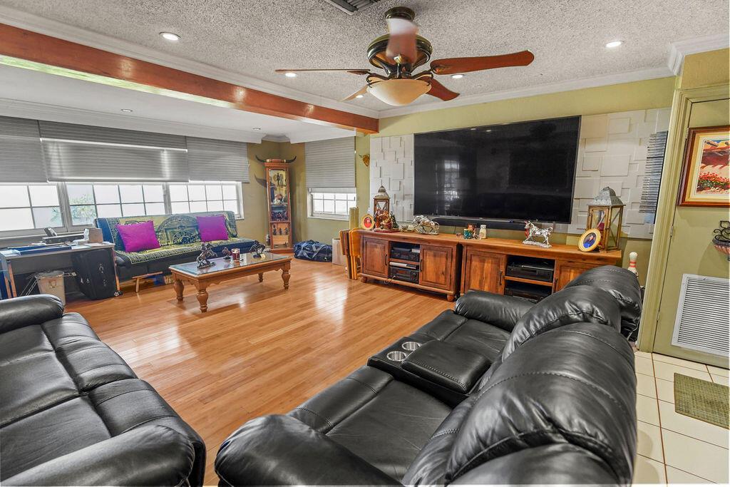 7241 La Croix Dr