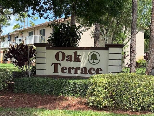 4720 Oak Ter Dr