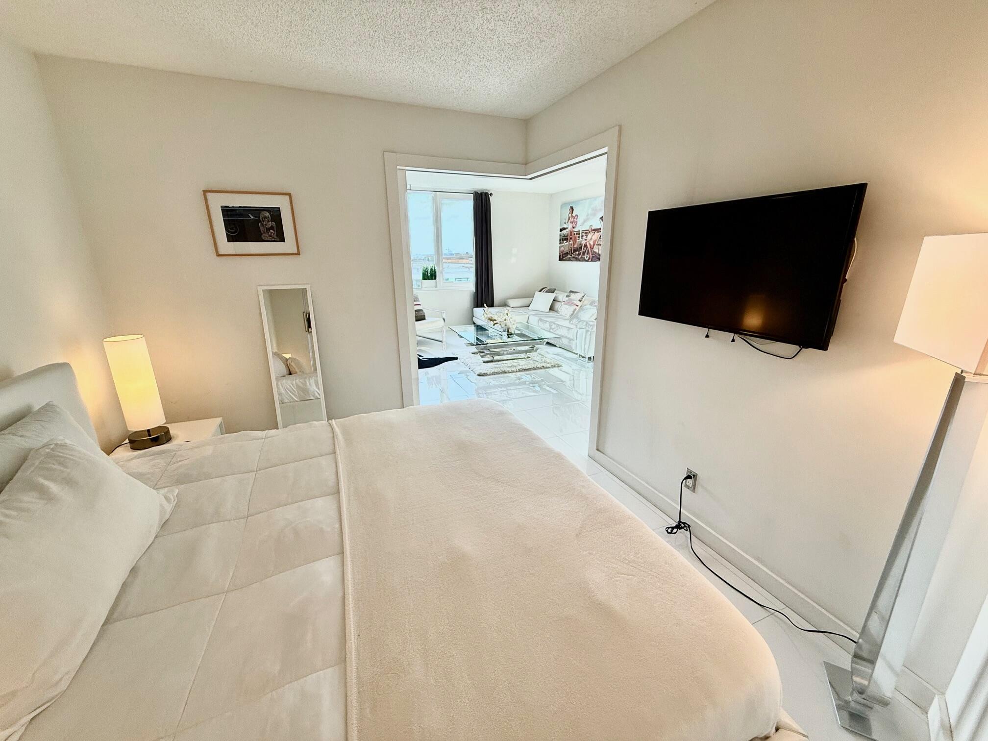 image Roney Palace Condo16