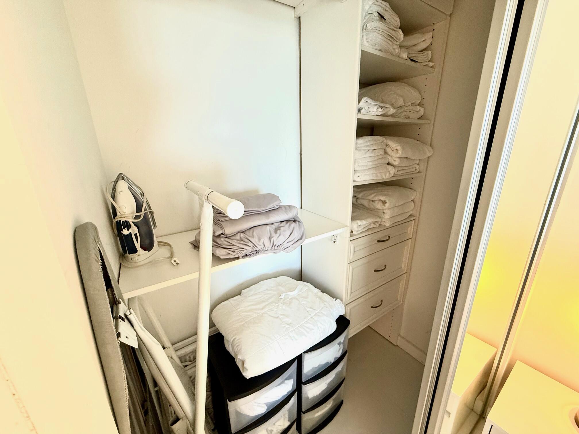 image Roney Palace Condo17