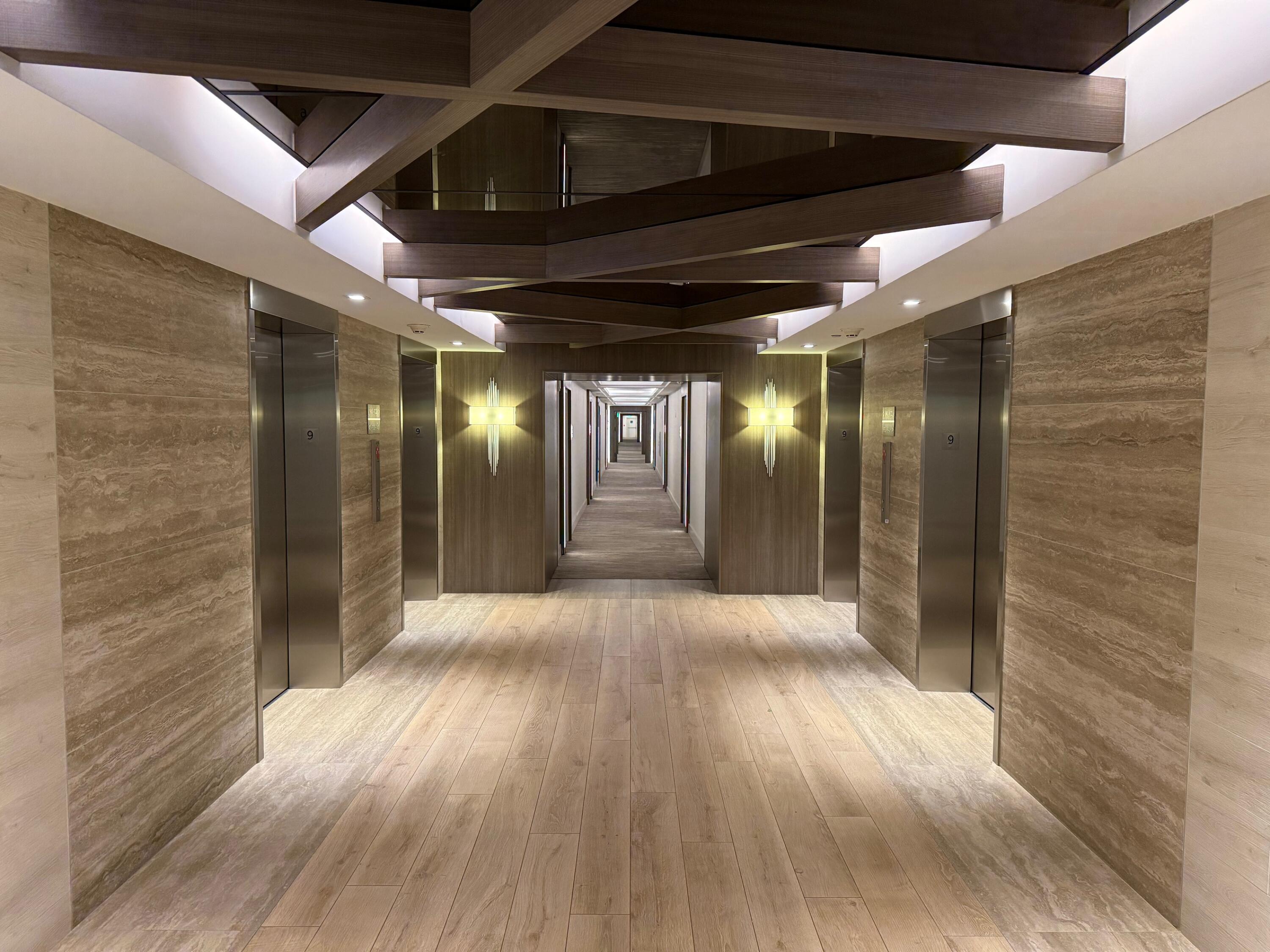 image Roney Palace Condo4