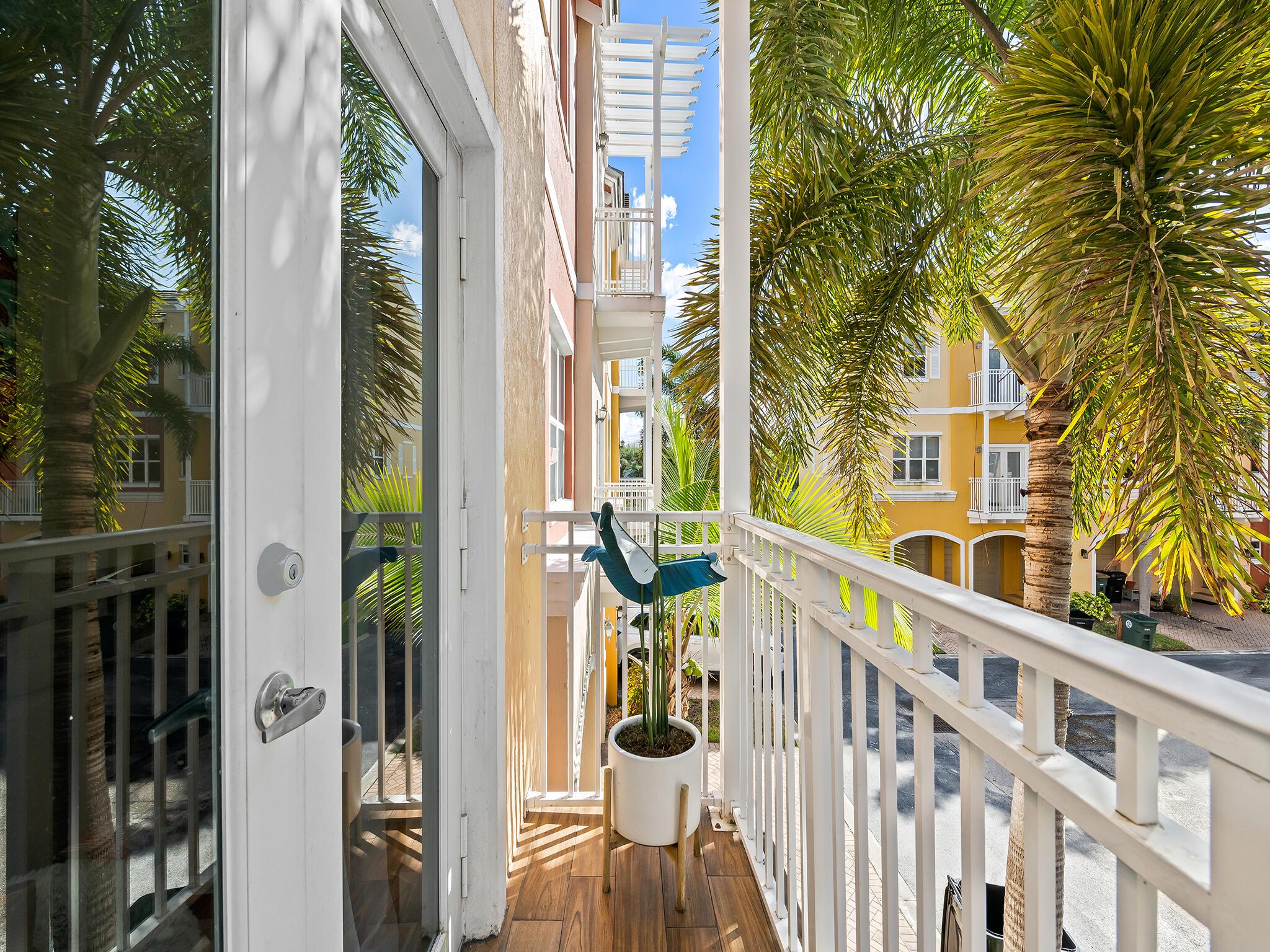 2331 Vintage Dr Lighthouse Point, FL 33064